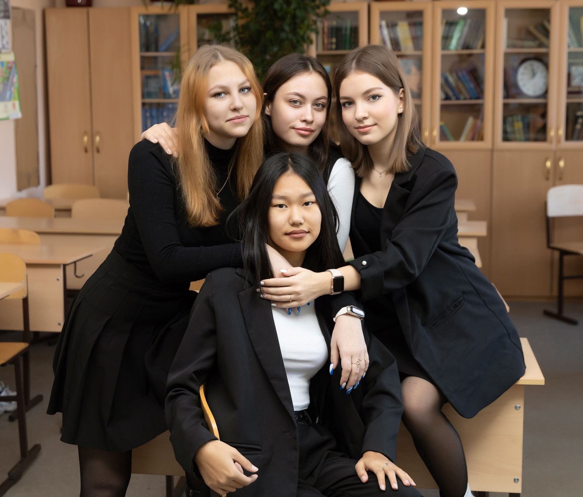 Выпускные альбомы Улан-Удэ. Школьный фотограф. Александр Алёшкин