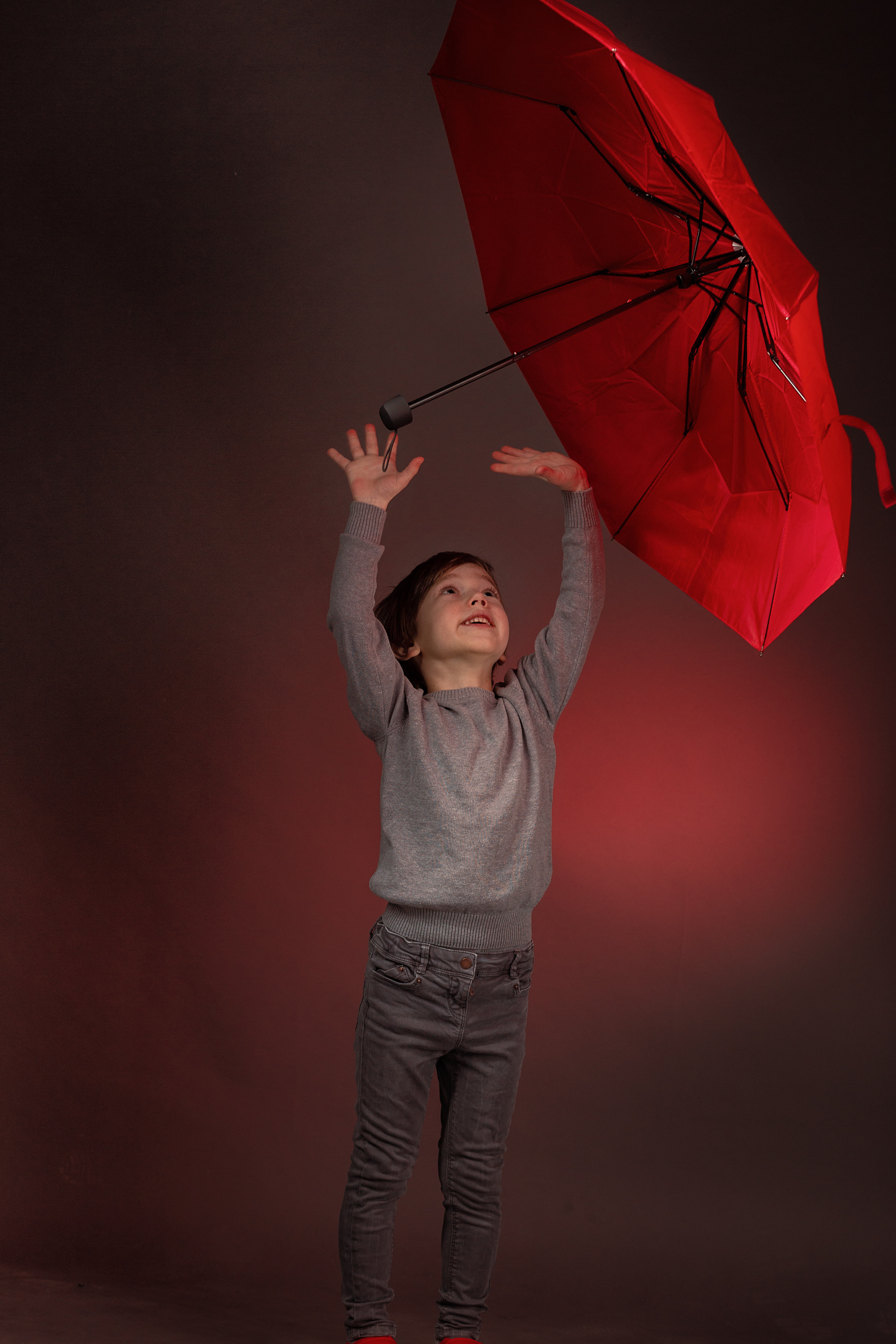 Фил и красный цвет. Актерское и модельное портфолио. Фотограф в Москве Екатерина Коломеец