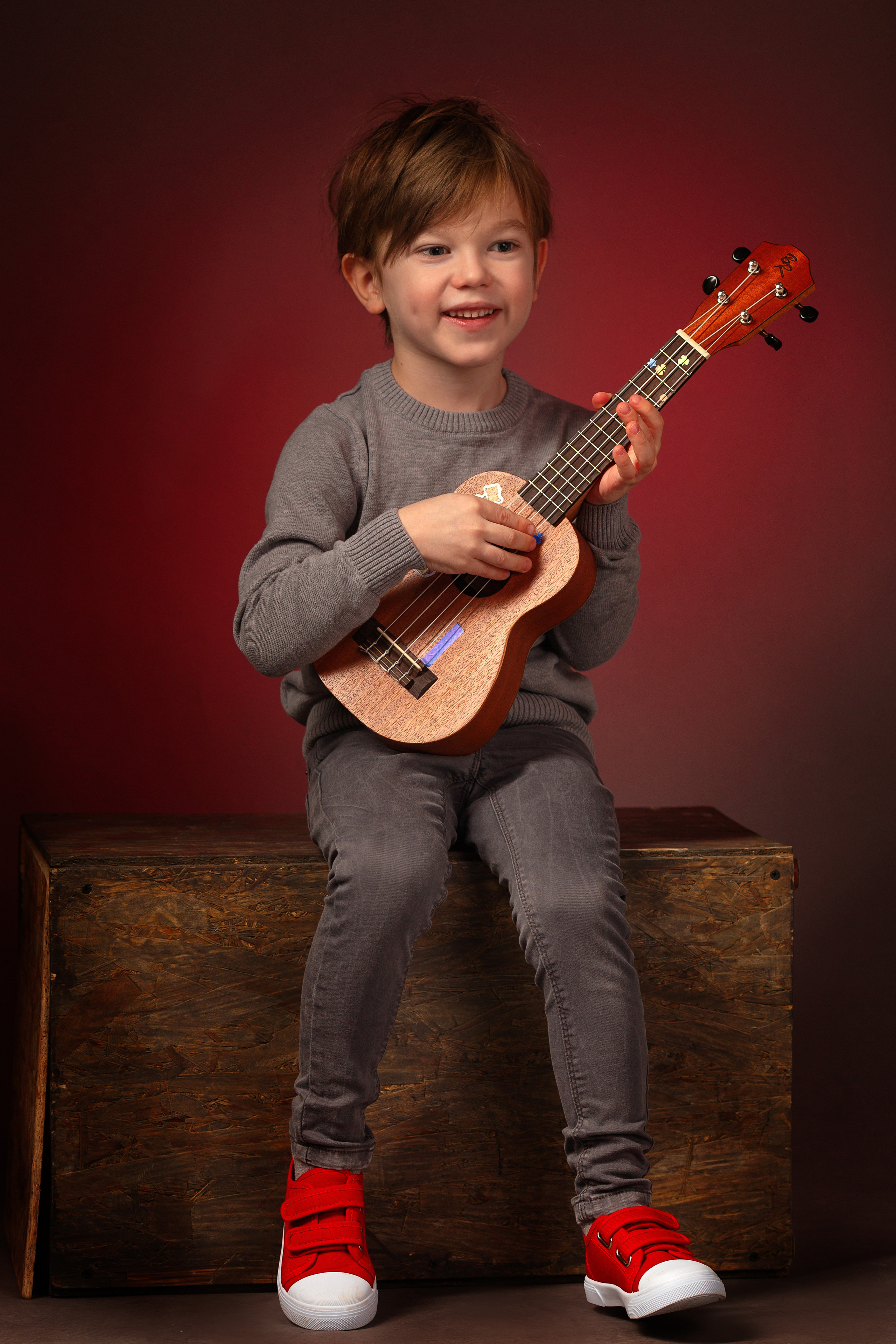 Фил и красный цвет. Актерское и модельное портфолио. Фотограф в Москве Екатерина Коломеец