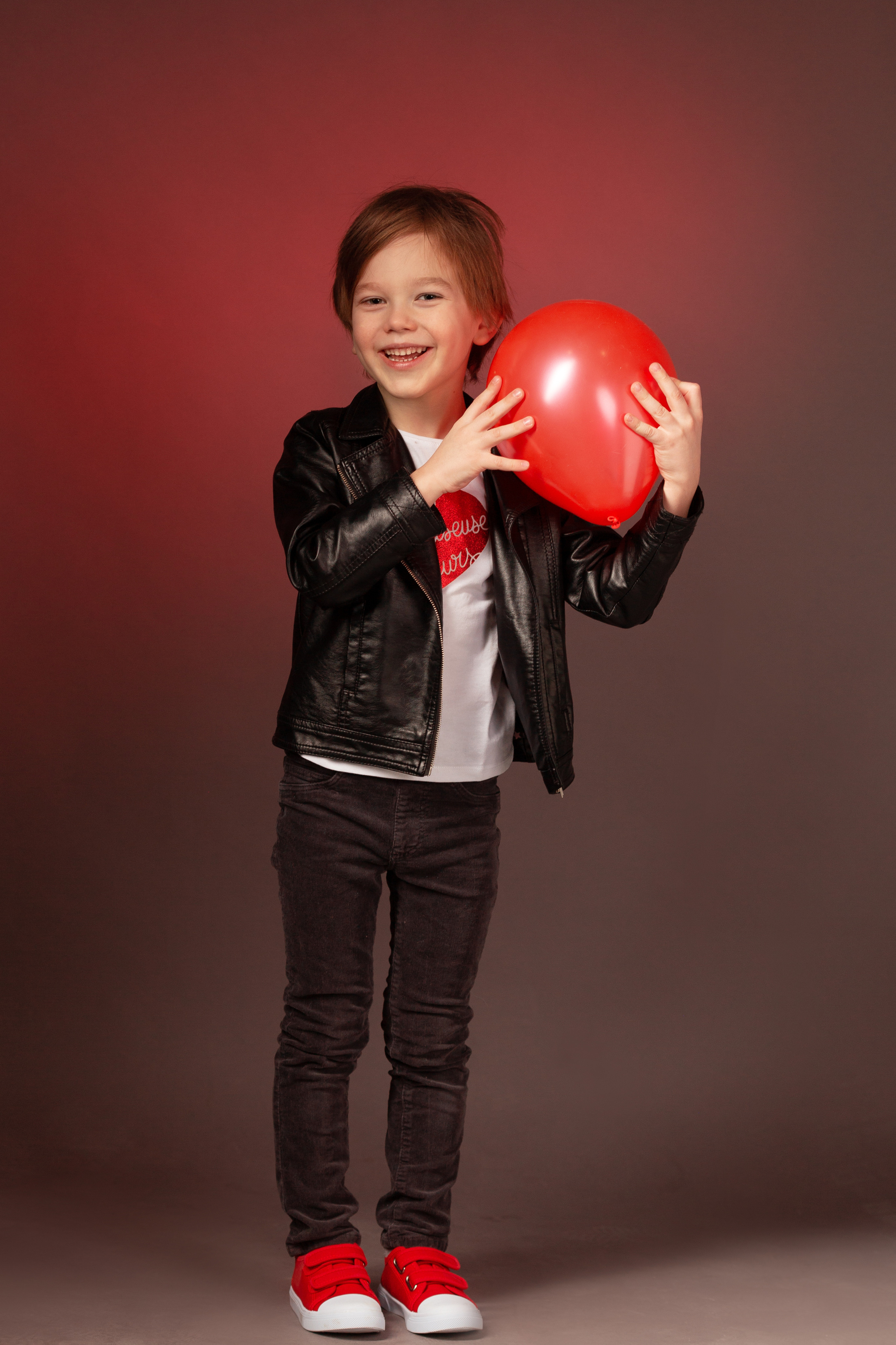 Фил и красный цвет. Актерское и модельное портфолио. Фотограф в Москве Екатерина Коломеец