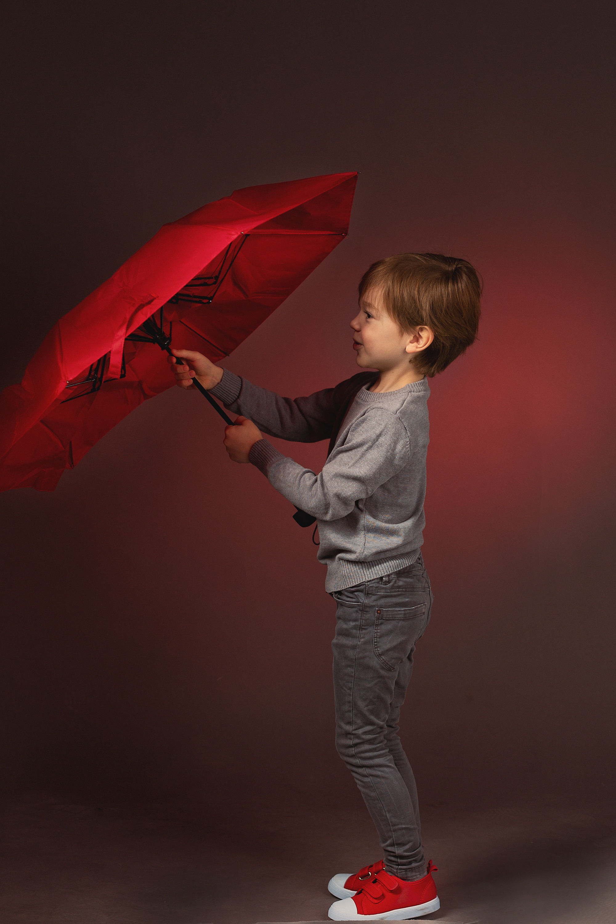 Фил и красный цвет. Актерское и модельное портфолио. Фотограф в Москве Екатерина Коломеец