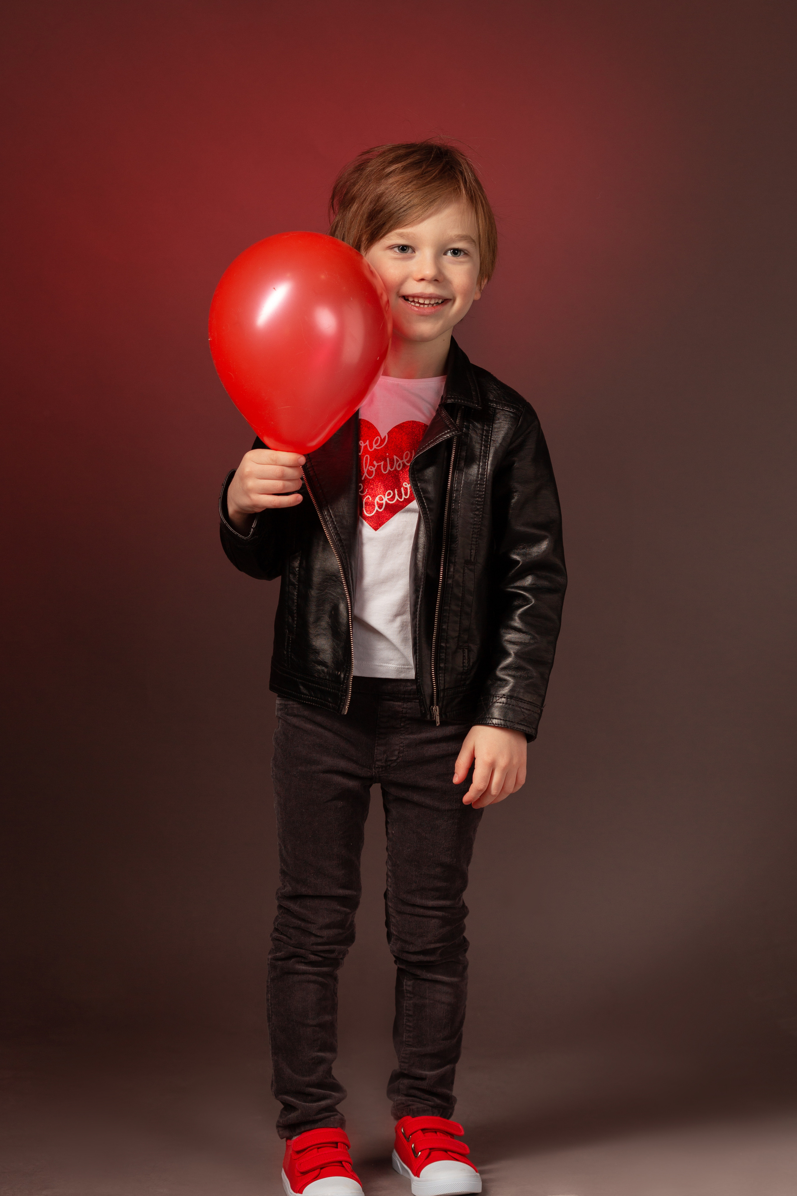 Фил и красный цвет. Актерское и модельное портфолио. Фотограф в Москве Екатерина Коломеец