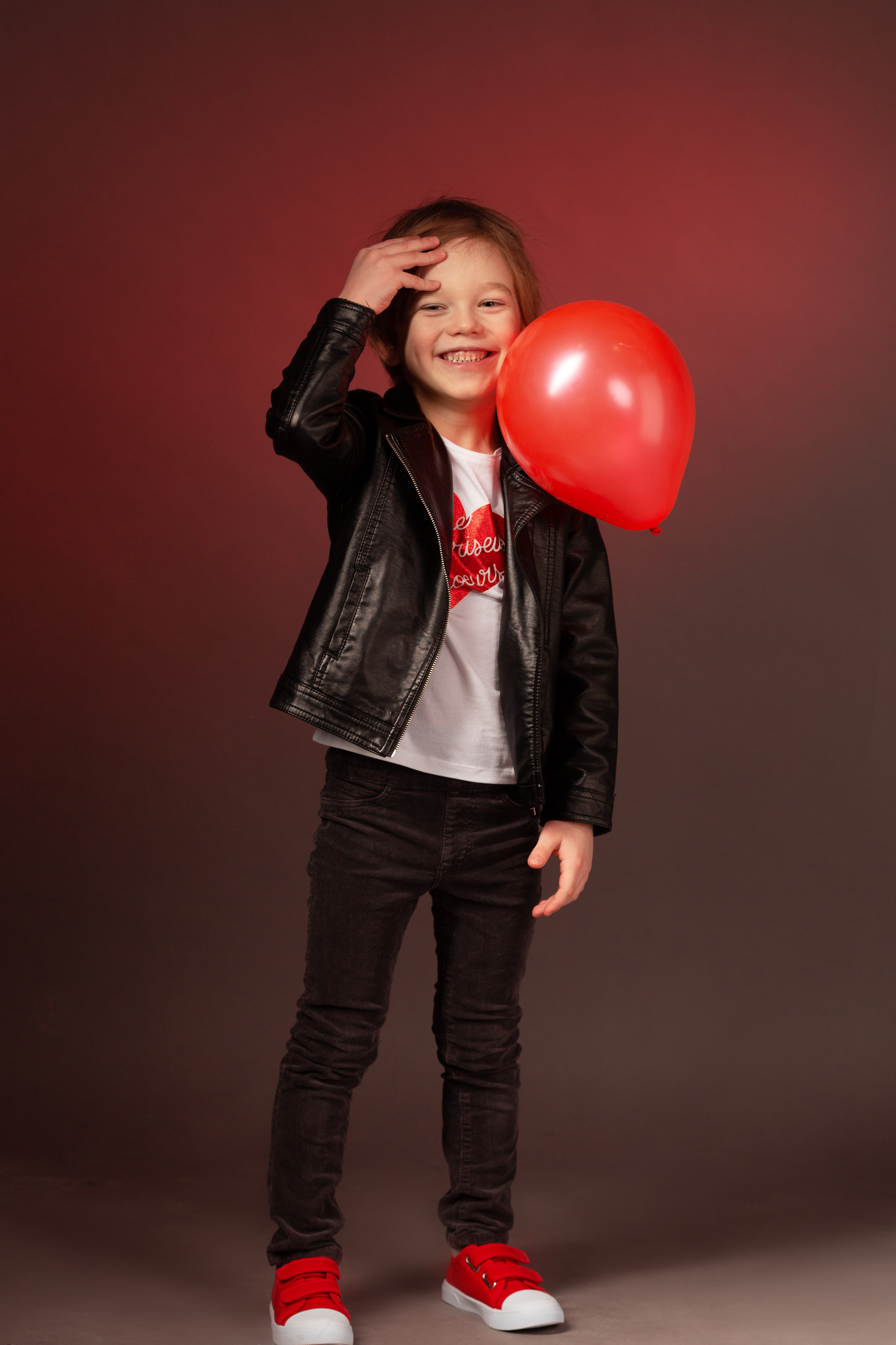 Фил и красный цвет. Актерское и модельное портфолио. Фотограф в Москве Екатерина Коломеец