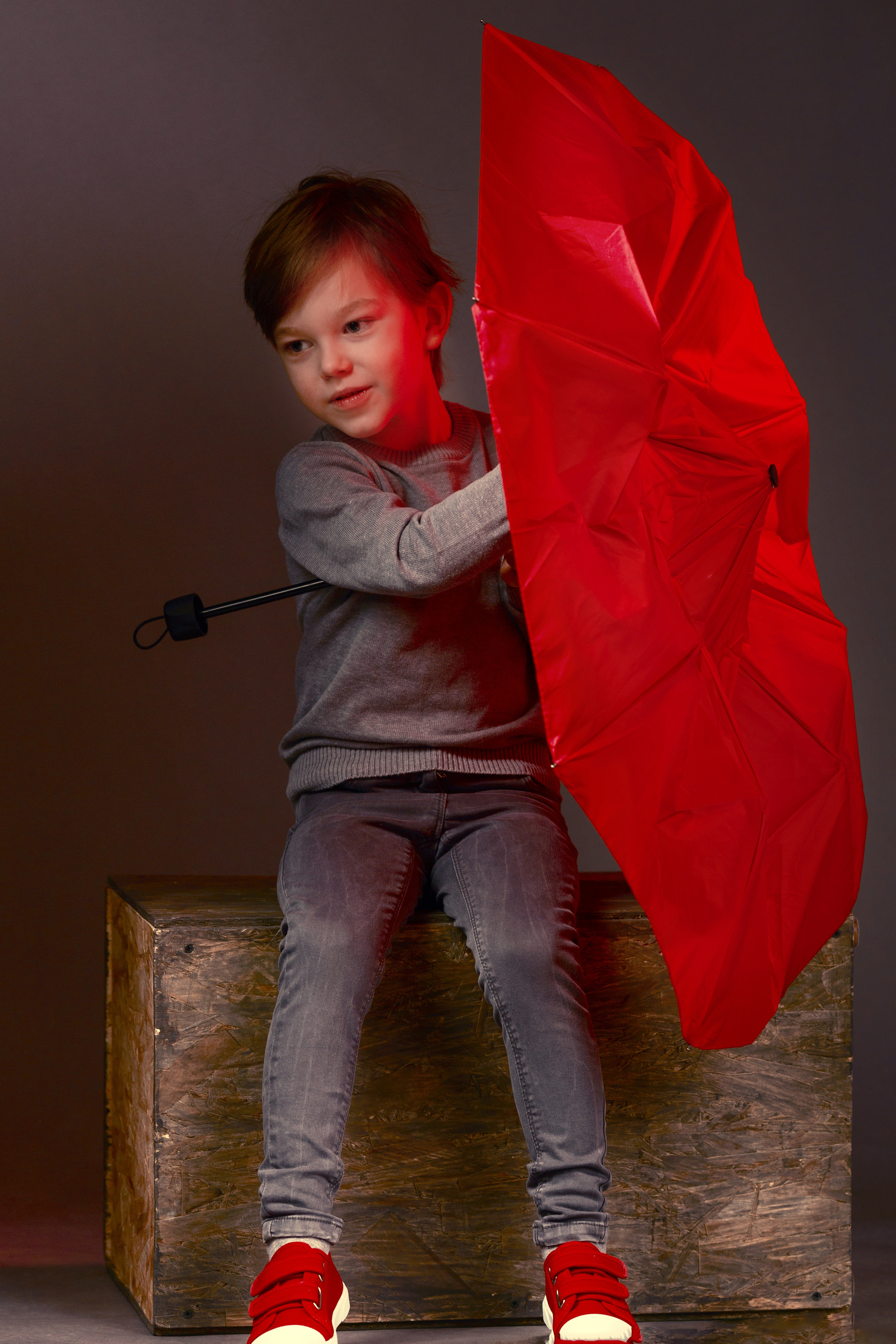 Фил и красный цвет. Актерское и модельное портфолио. Фотограф в Москве Екатерина Коломеец