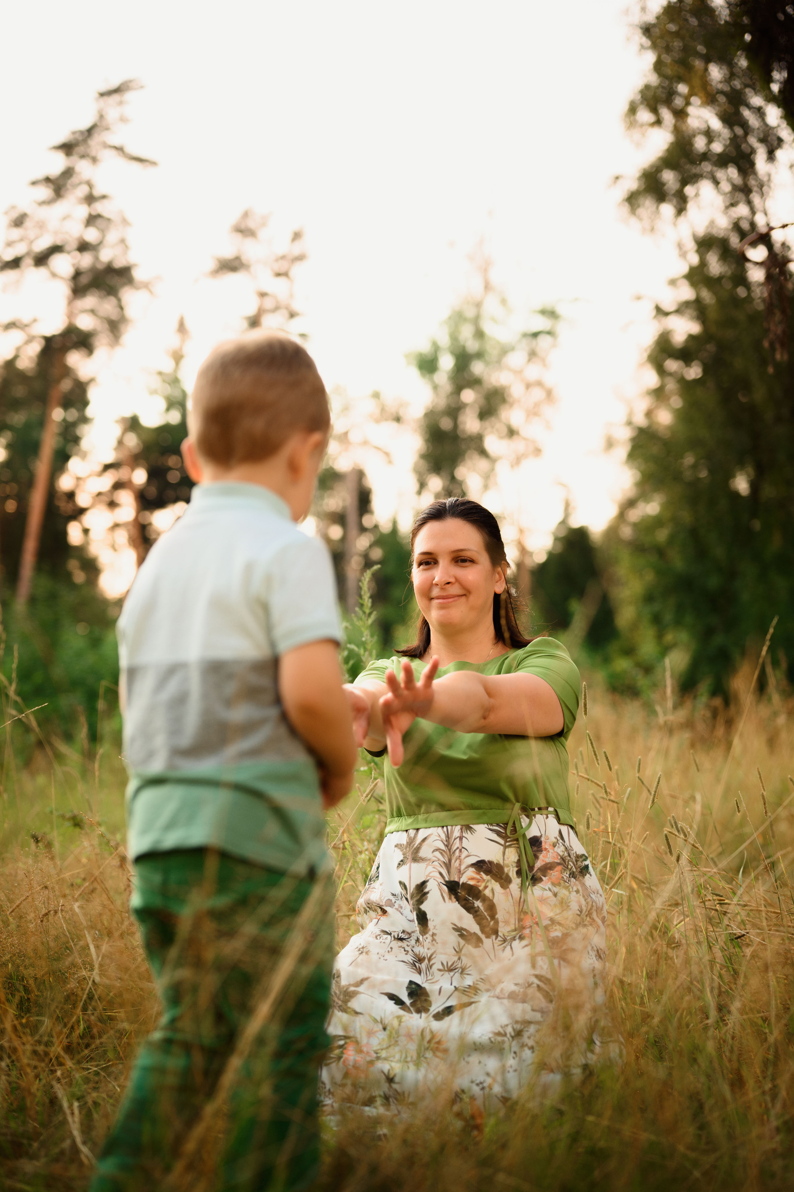 Семейная фотосессия в поле. Фотограф в Белграде Чугреева Елена