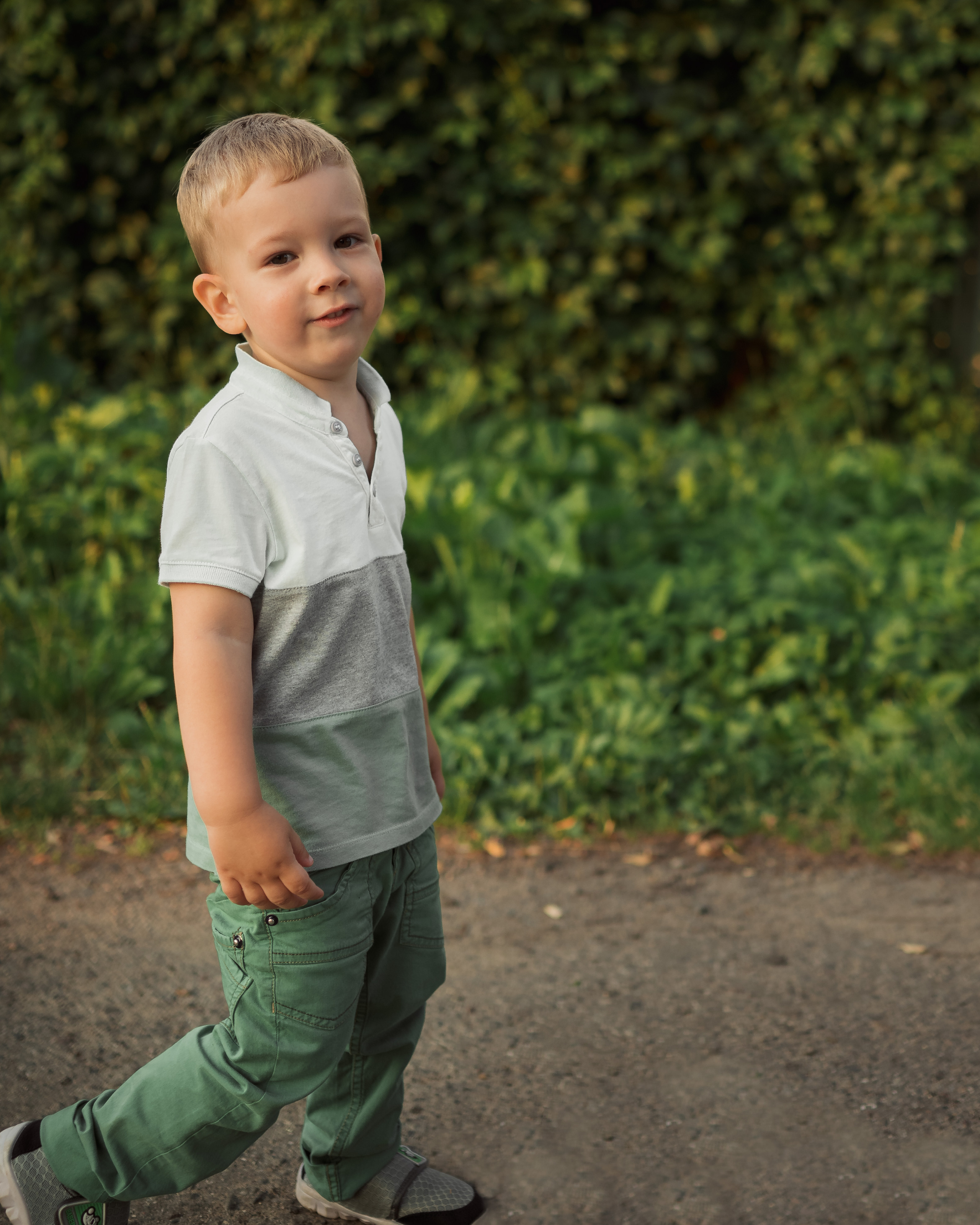Семейная фотосессия в поле. Фотограф в Белграде Чугреева Елена