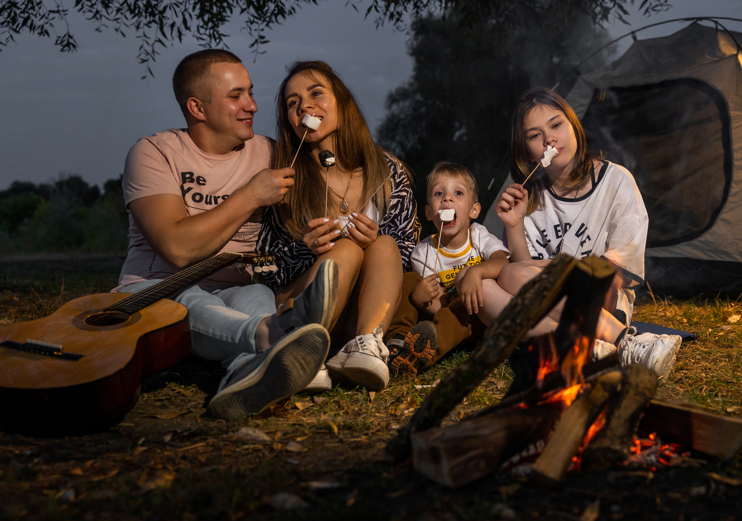 Фотосессия пикник в лесу. Фотограф Петров Александр Свадьбы, Съемка в студии, Выпускные альбомы г. Балашов