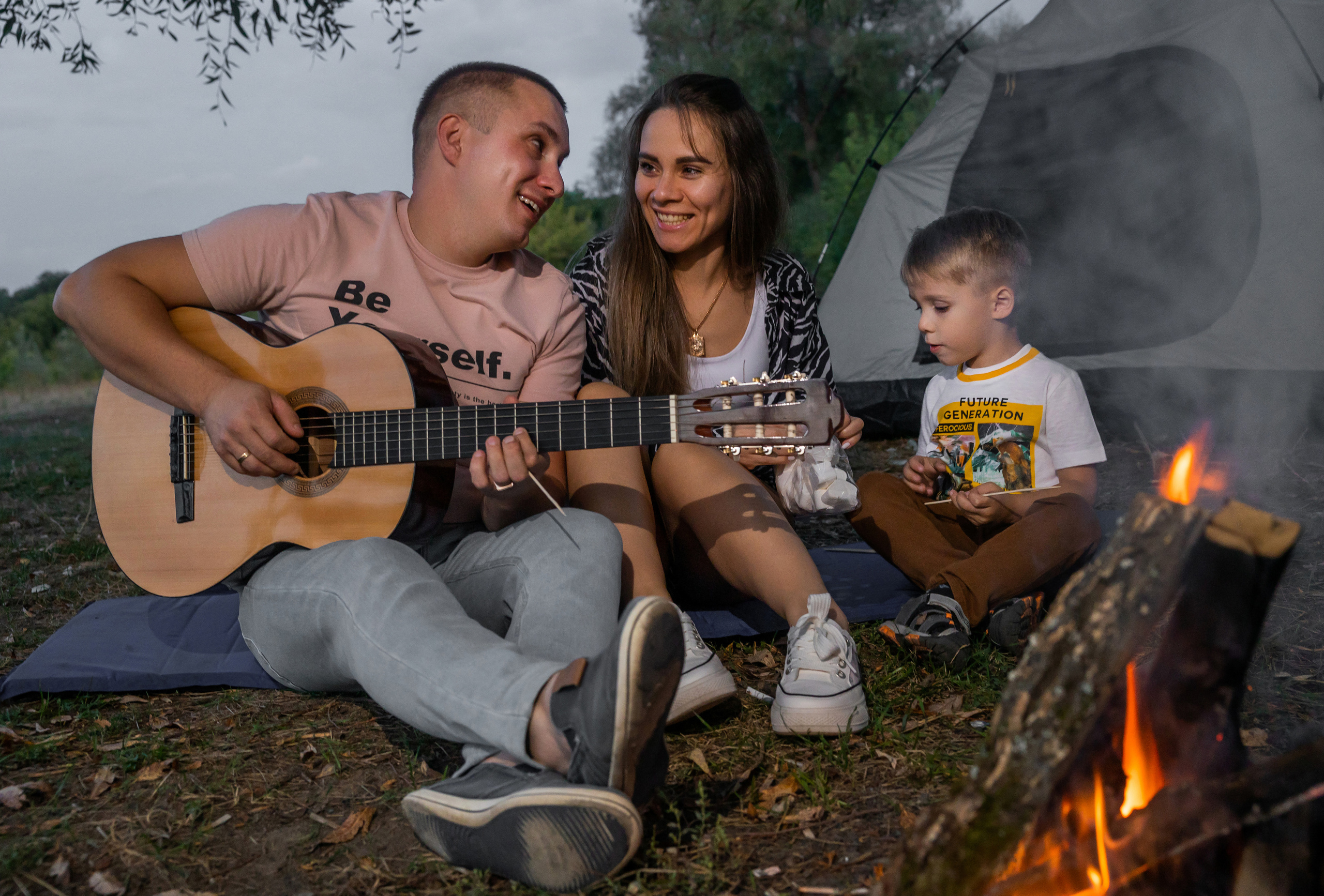 Фотосессия пикник в лесу. Фотограф Петров Александр Свадьбы, Съемка в студии, Выпускные альбомы г. Балашов