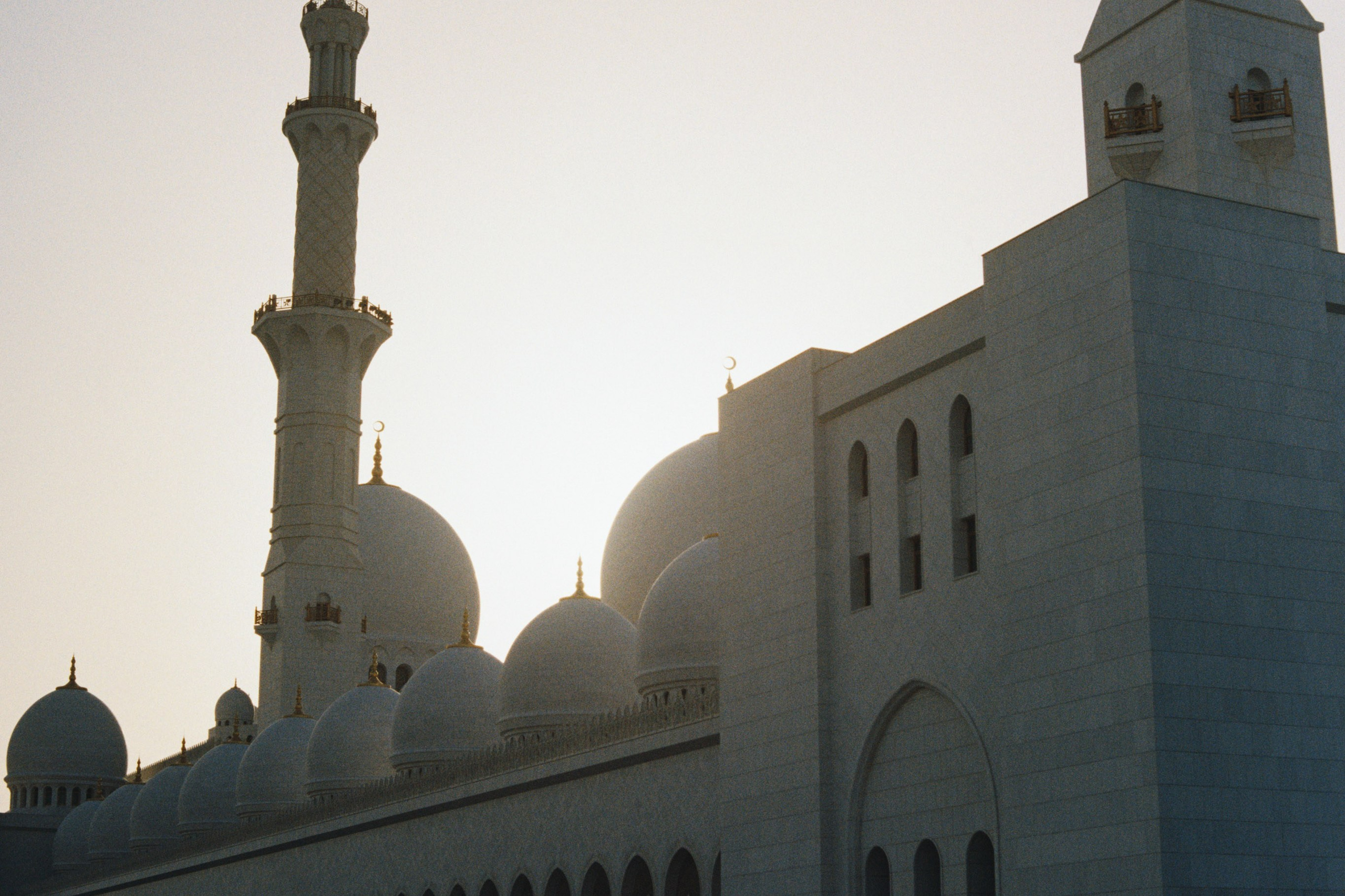 Dubai \ may 2024 \ film 35 mm. Коммерческий Фотограф Виктор Фоменых