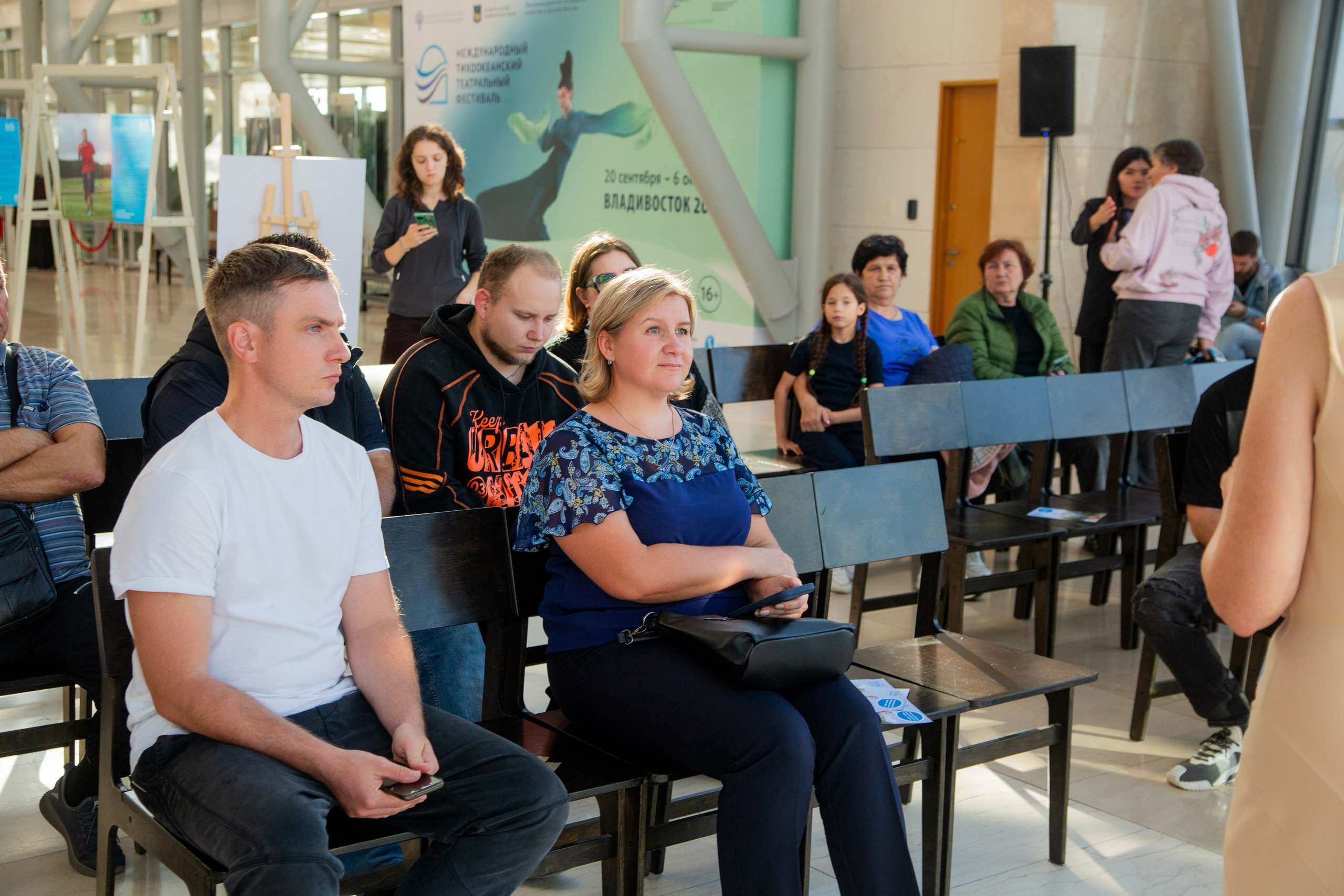 Репортажная фотосъемка во Владивостоке. Портретный, свадебный, репортажный фотограф во Владивостоке Юлиана Джули Фокс