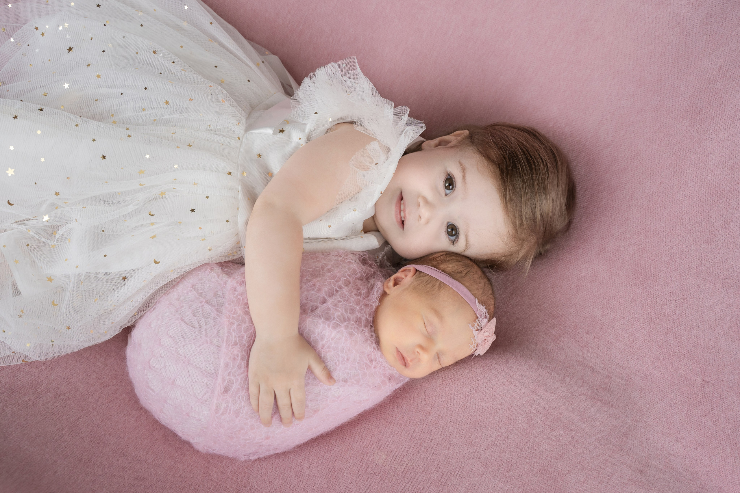 Фотосессия новорожденного в Москве. Фотограф новорожденных выезд на дом