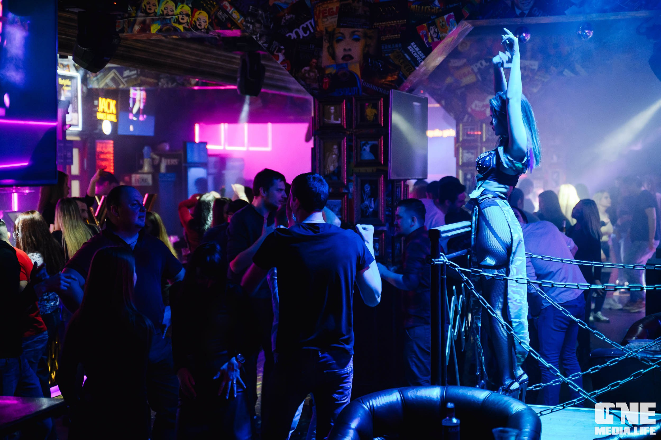 Фотоотчет из экстрим бара XxxX. One Media Life: фоторепортажи, фотоотчеты с мероприятий и заведений