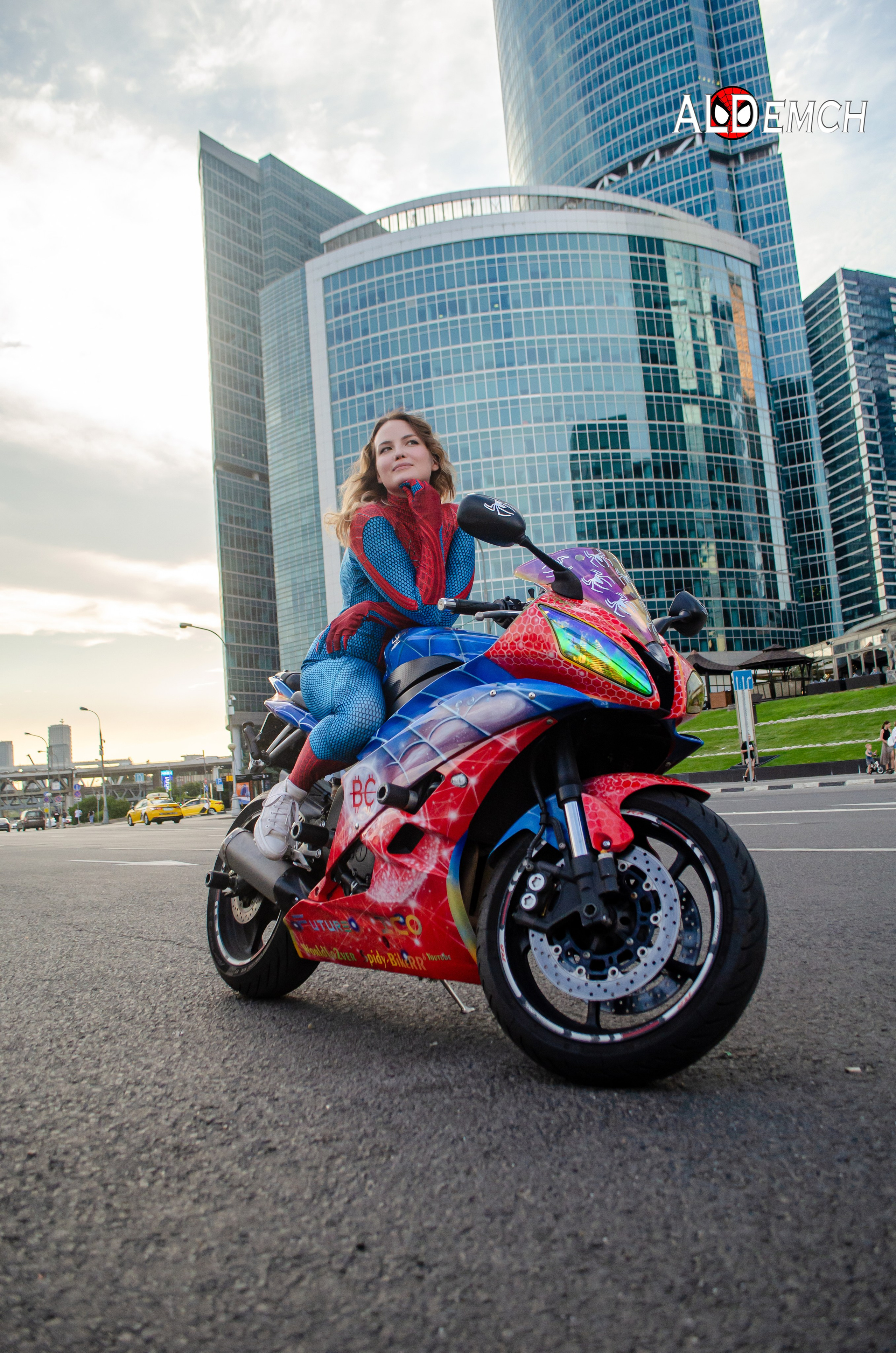 Марвел комикс картинки персонажей и косплей фото в России