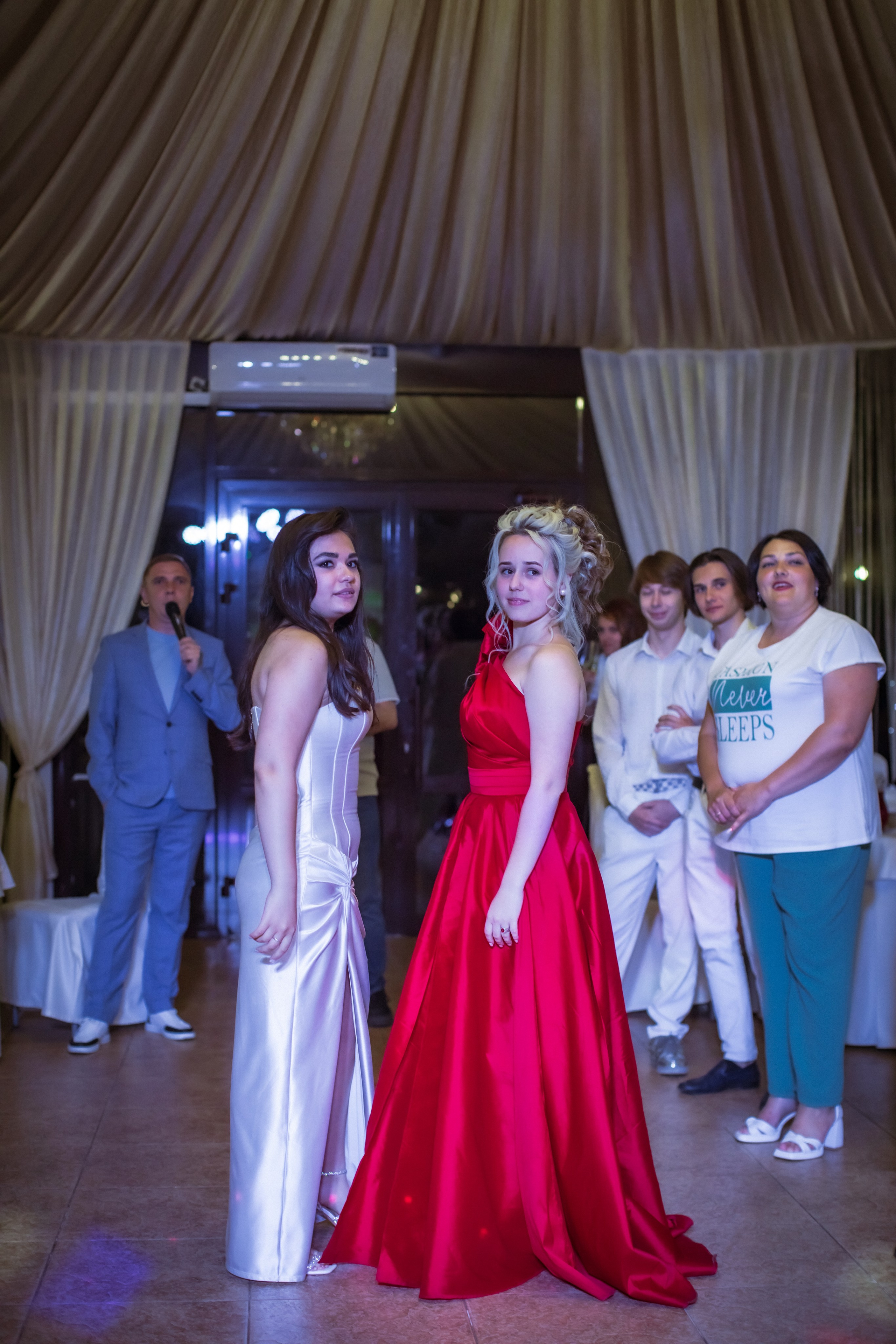 Фото для очаровательных выпускников 2024 года. Фотограф и видеограф в Ставрополе Инна Попова