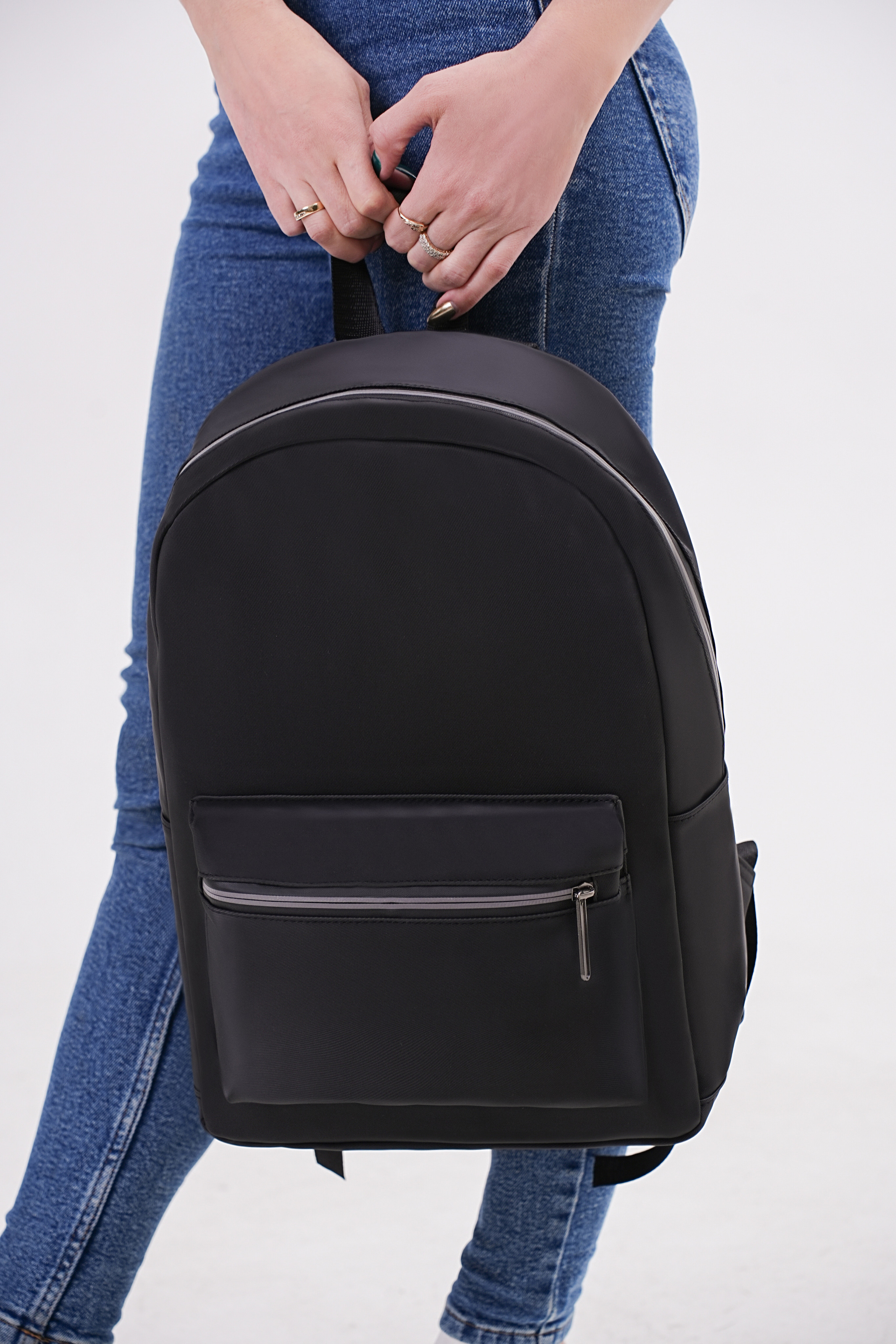 Фотосессия рюкзаков для Wildberries