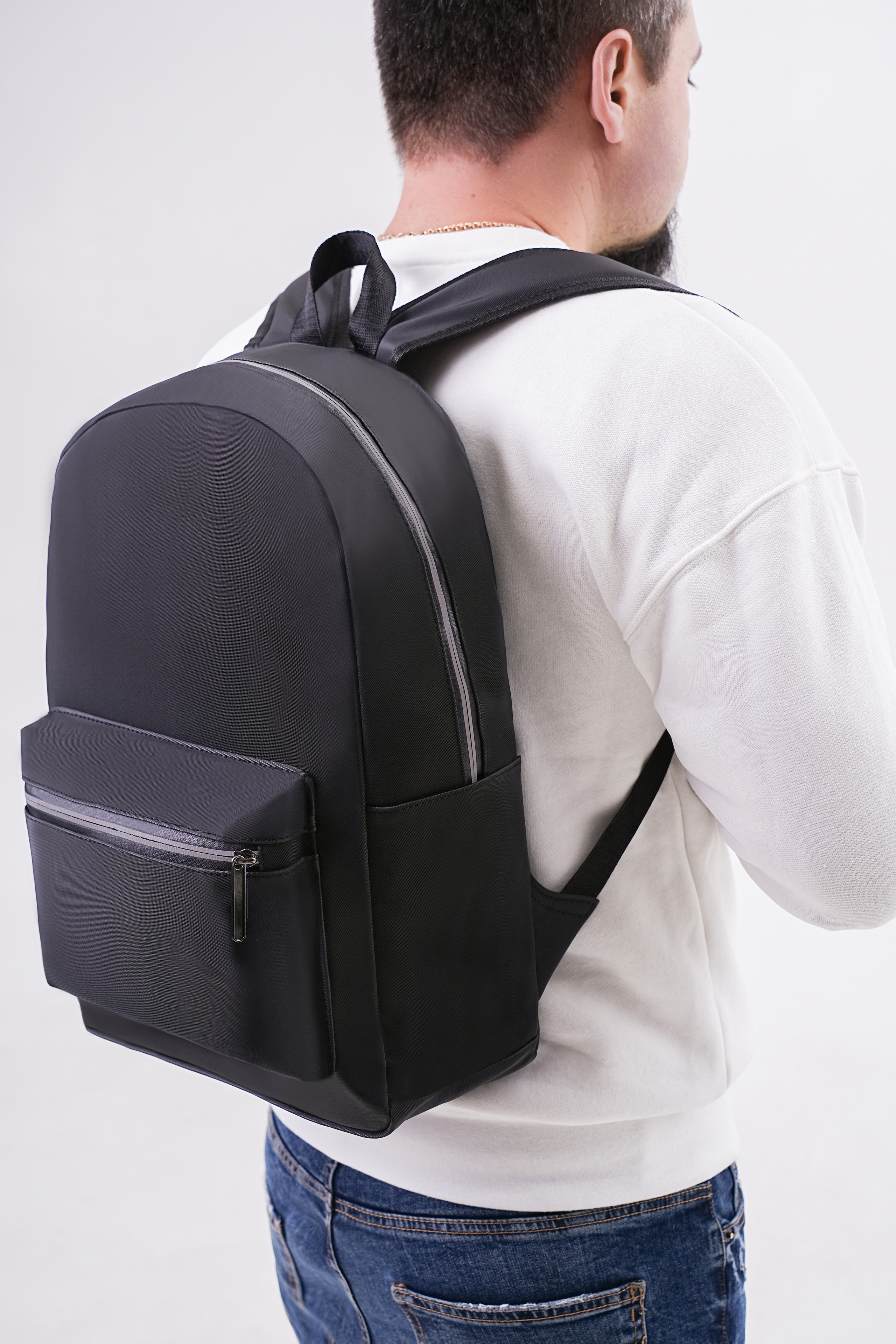 Фотосессия рюкзаков для Wildberries