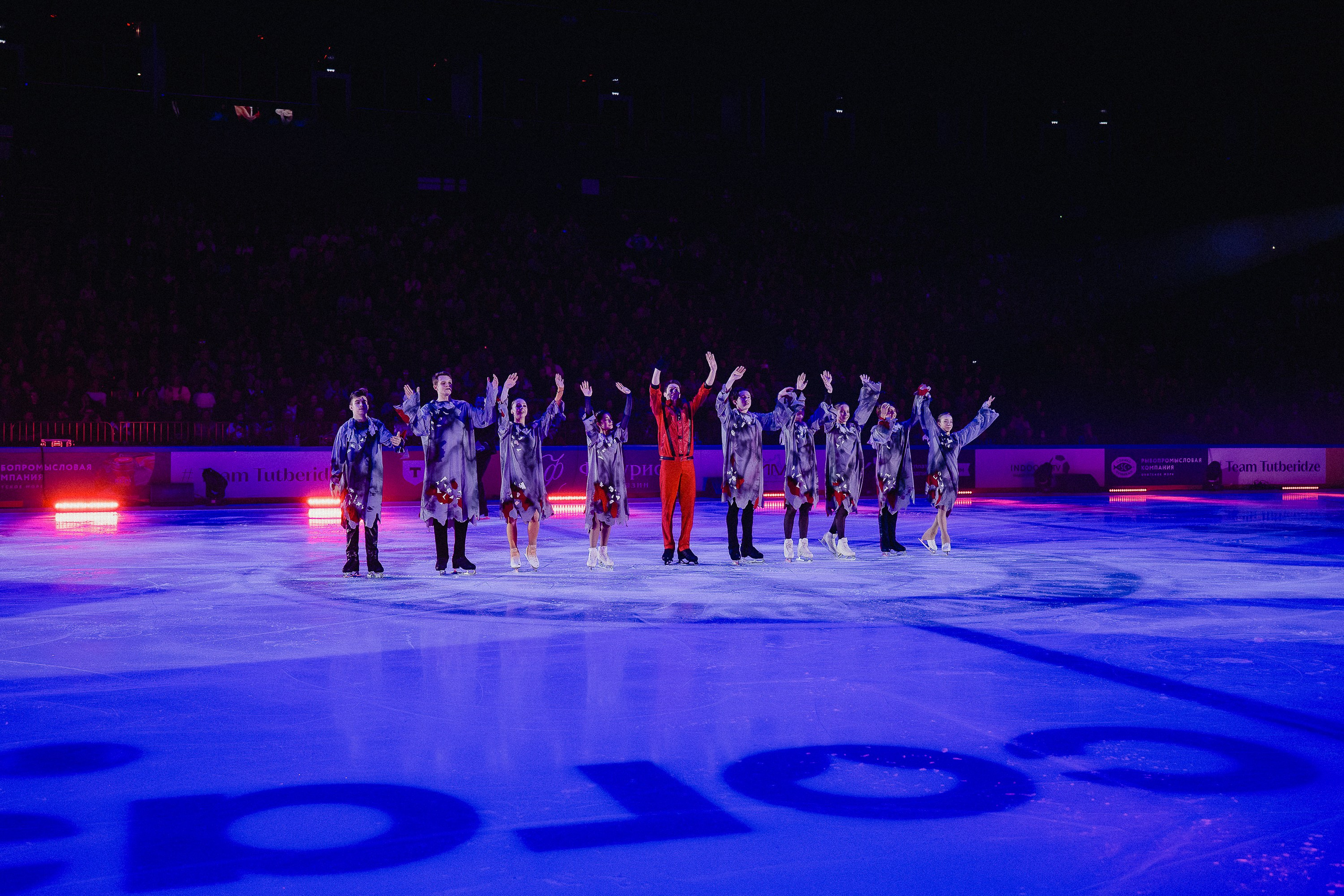 Шоу Этери Тутберидзе в Новосибирске. Воробьева Ксения — Спортивный и танцевальный фотограф Новосибирск