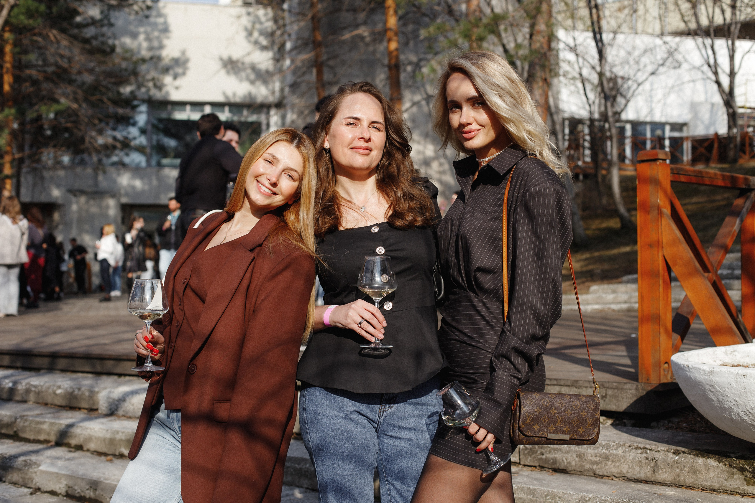 ФЕСТИВАЛЬ ИГРИСТЫХ ВИН. СВОИ. ФОТООТЧЕТЫ-СОБЫТИЯ-МЕСТА