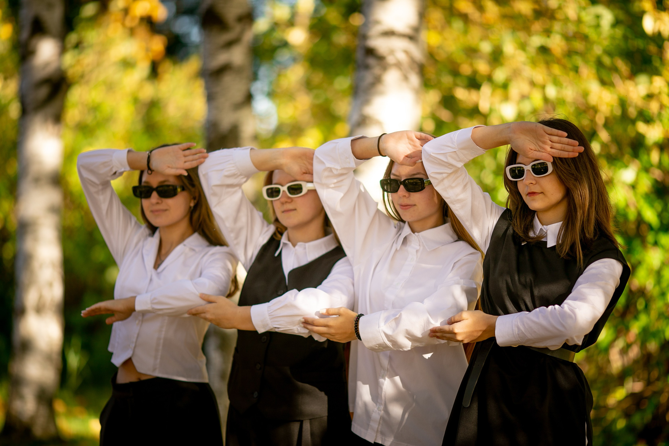 Выпускные альбомы 9-11 классы. Семейный и детский фотограф София Шарабурко, Томская область