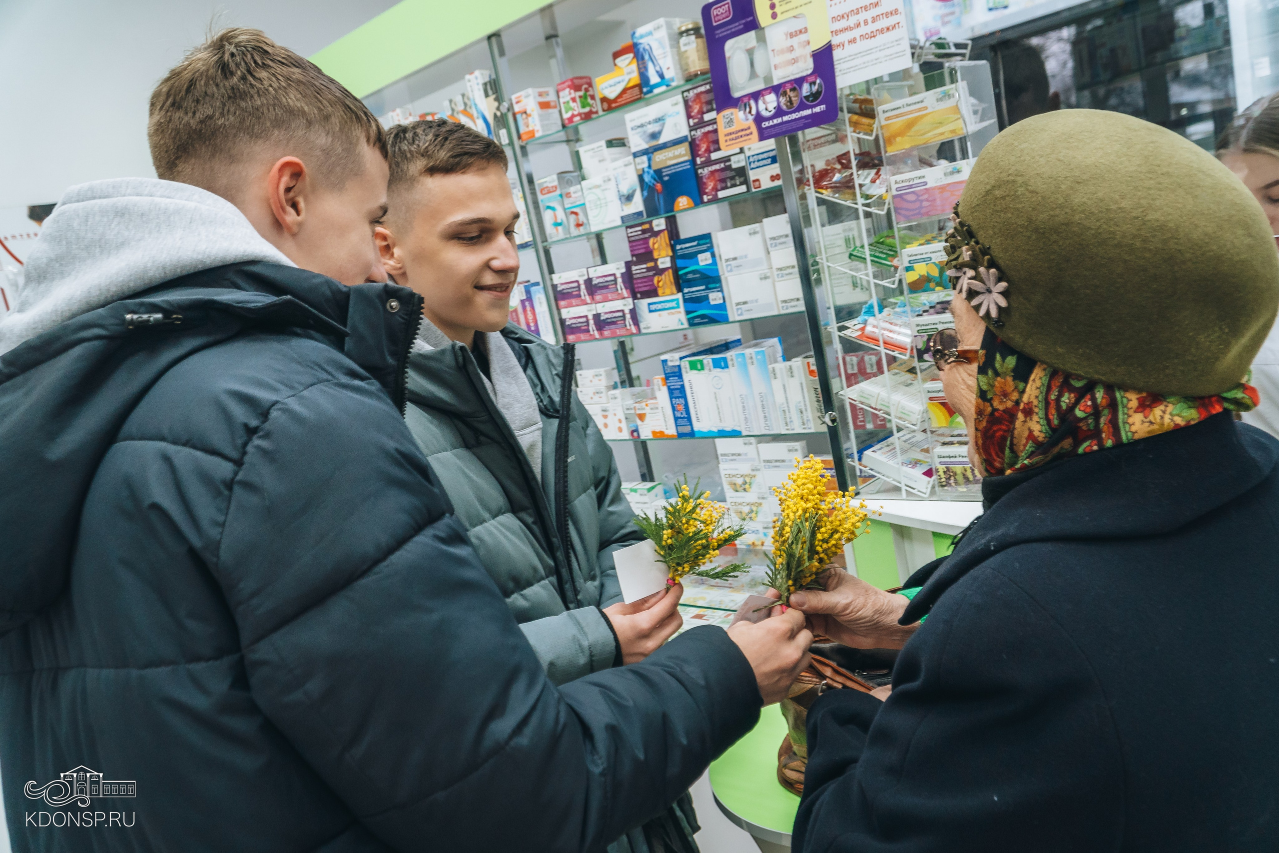 Поздравление от волонтёров станицы. Новотитаровский Дом культуры