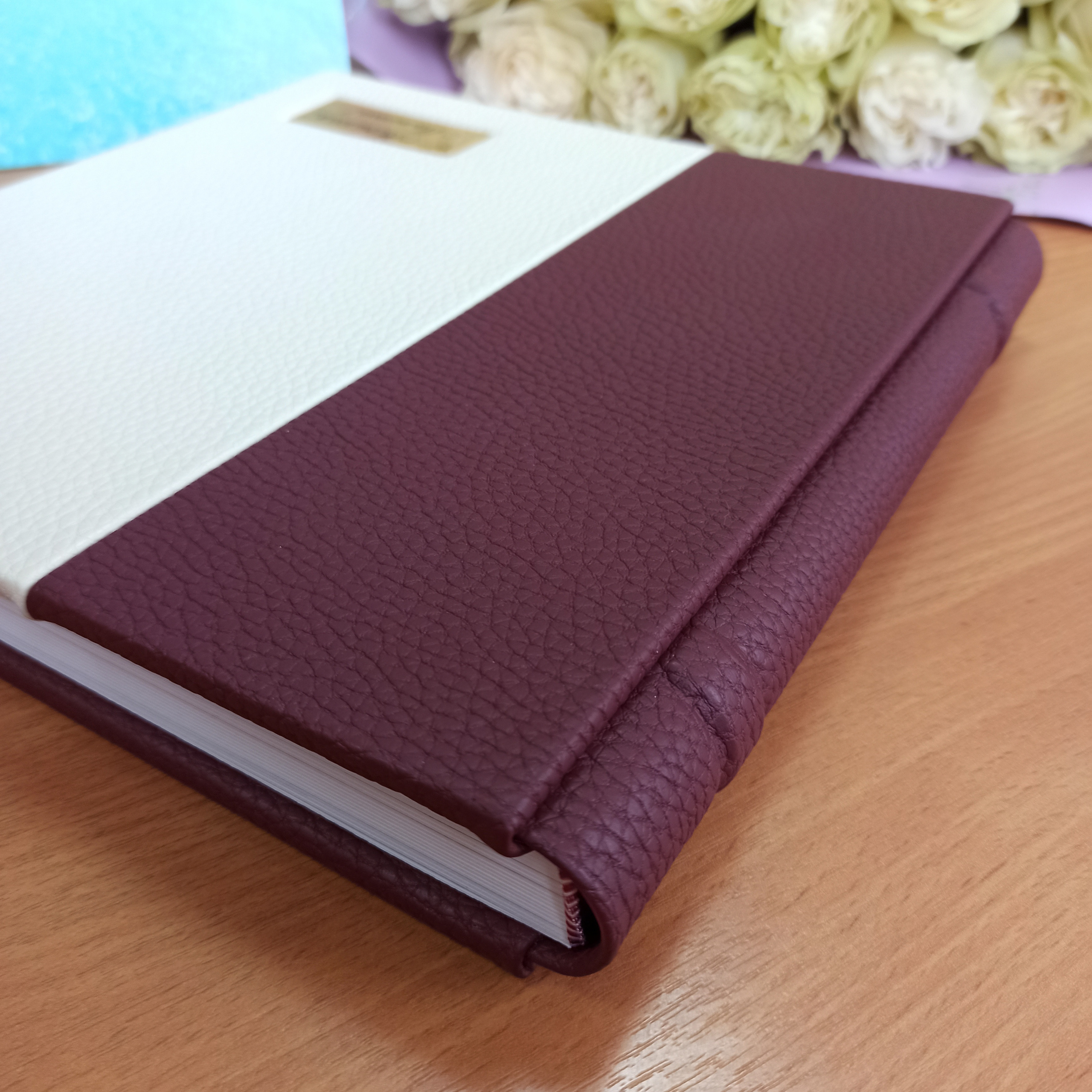 Заказать свадебную фотокнигу. Стильные выпускные альбомы в Старом Осколе. Свадебные фотокниги