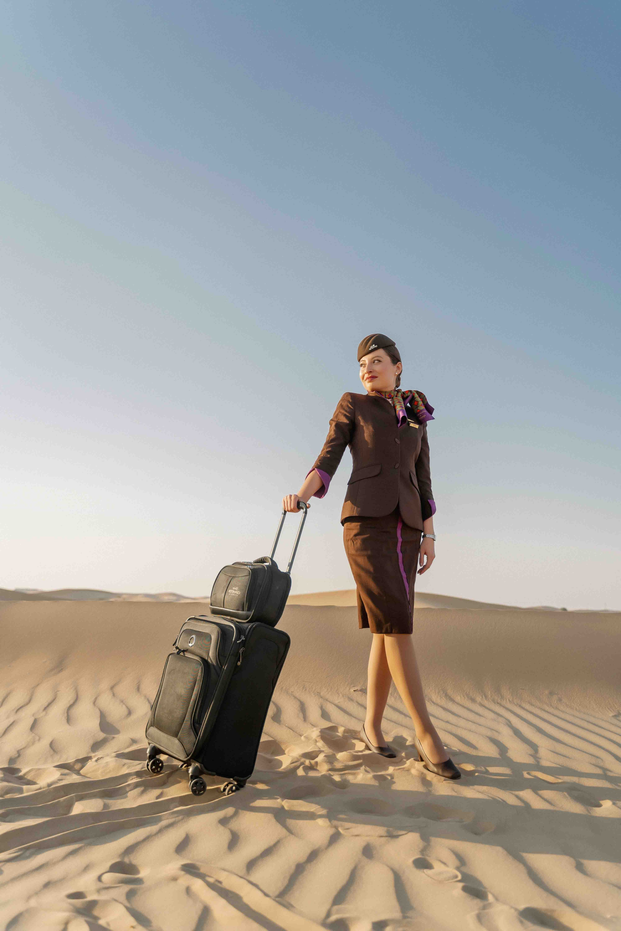 Фотосессия в пустыне ОАЭ с трансфером, выезд из Абу-Даби, Дубая, Фуджейры и других эмиратов. Дорога до пустыни занимает около 1 часа.