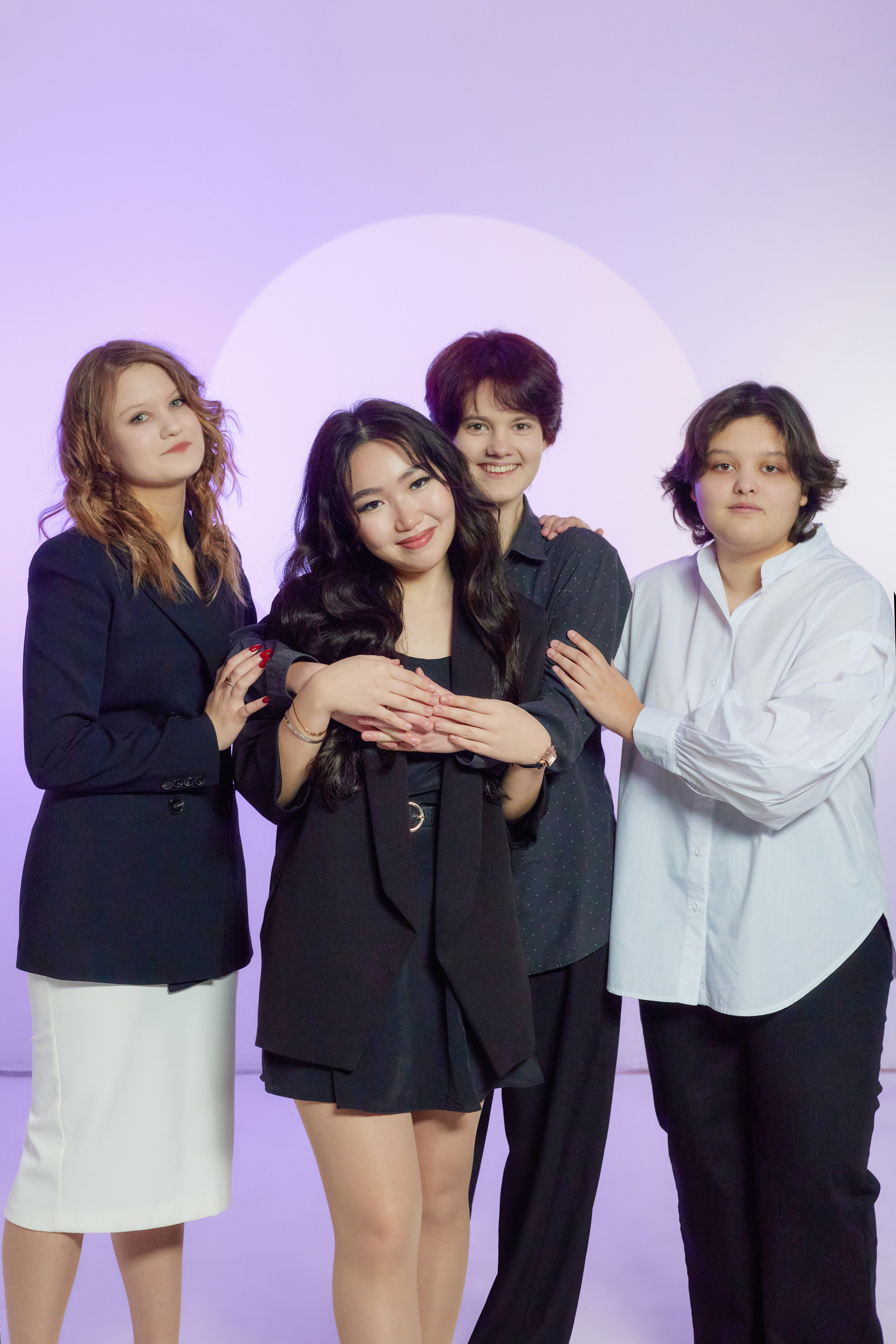 Альбом на окончание школы 9 и 11 класс «Симфония». Выпускные альбомы в Тюмени для школ, садов, вузов спортивных секций