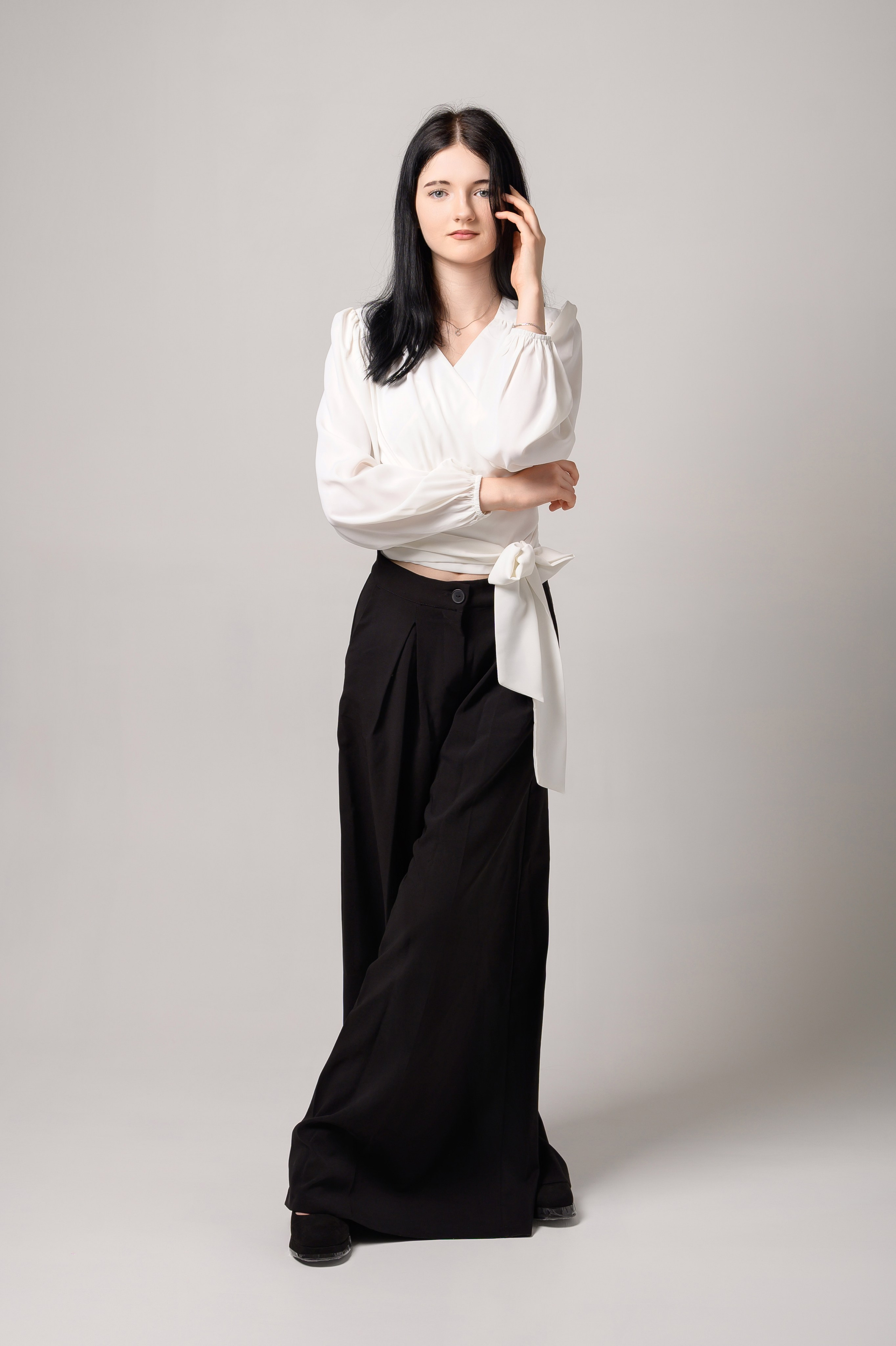 Фотографии старшеклассников для выпускных альбомов Нижневартовск | Портфолио. AR-t студия «Альбом+», г. Нижневартовск