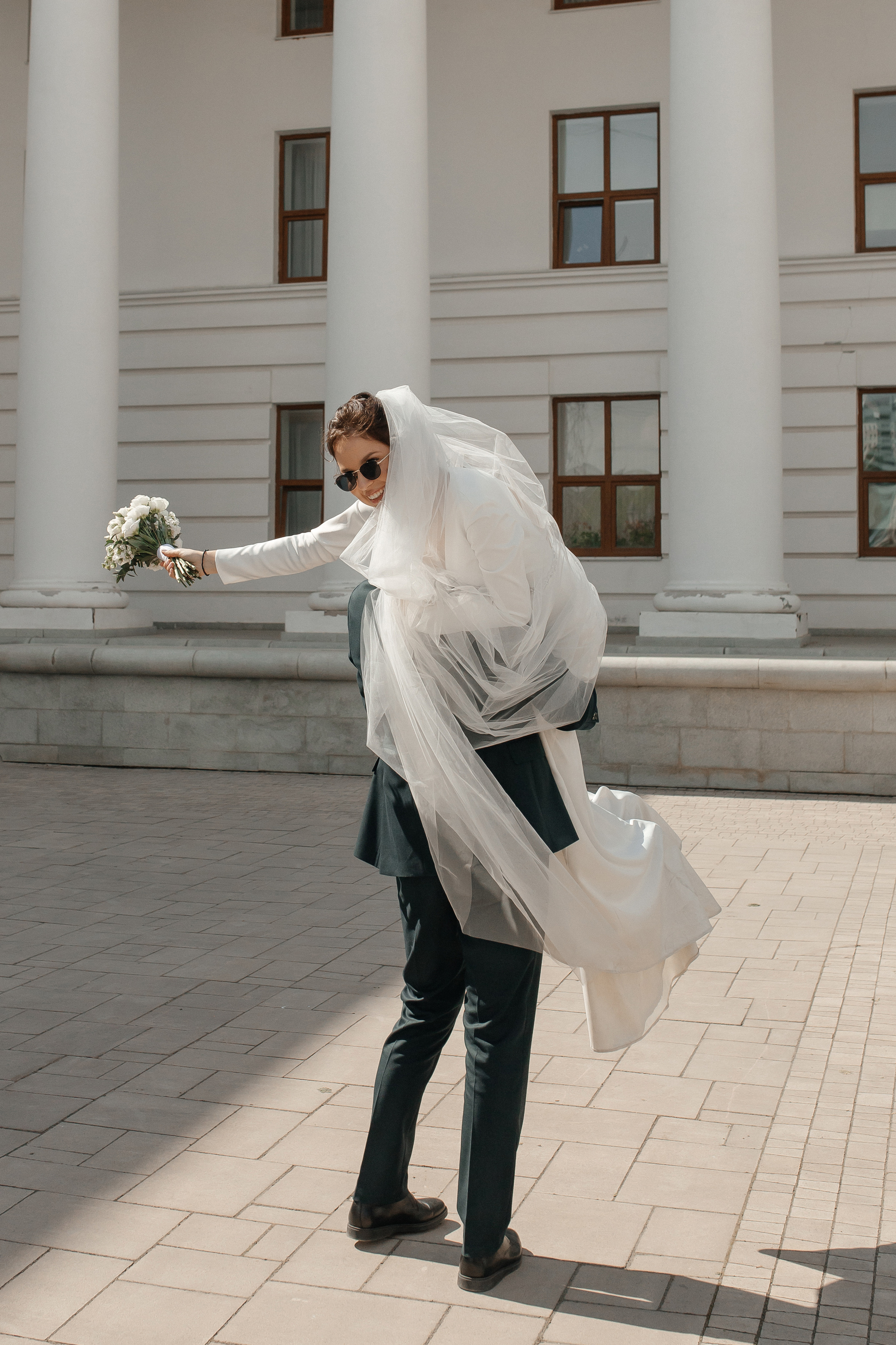 Портретные фотографии молодожёны свадебная фотосессия сборы невесты