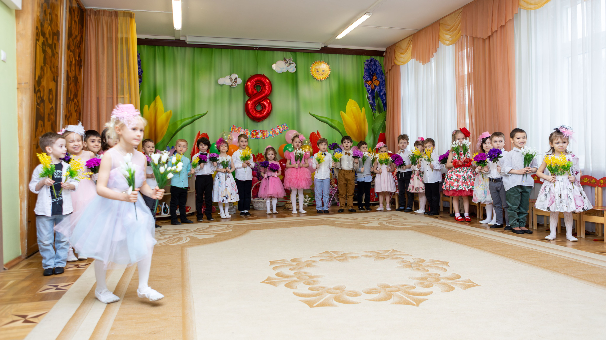Утренник 8 Марта в детском саду № 1164 — группа «Сверчки»