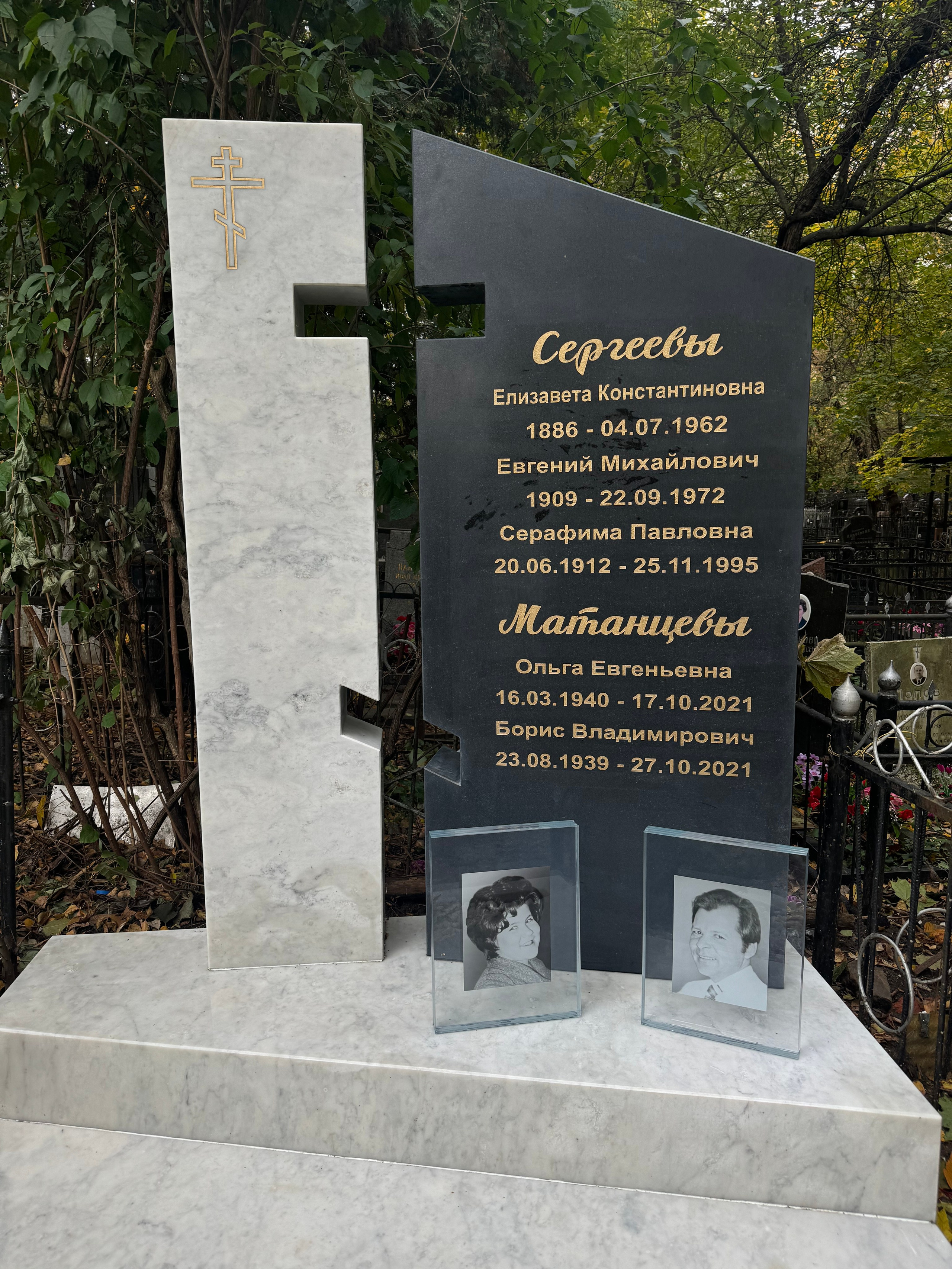 Реальные фото работ. Изготовление и установка памятников в Москве и МО