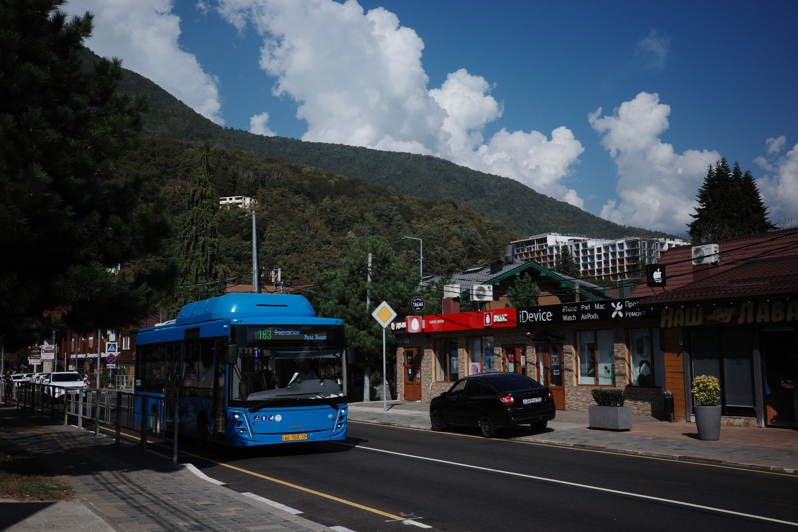 #41: Сочи / сентябрь 2025. Проект «Фотокладовка»: блог уличной фотографии в формате street photo