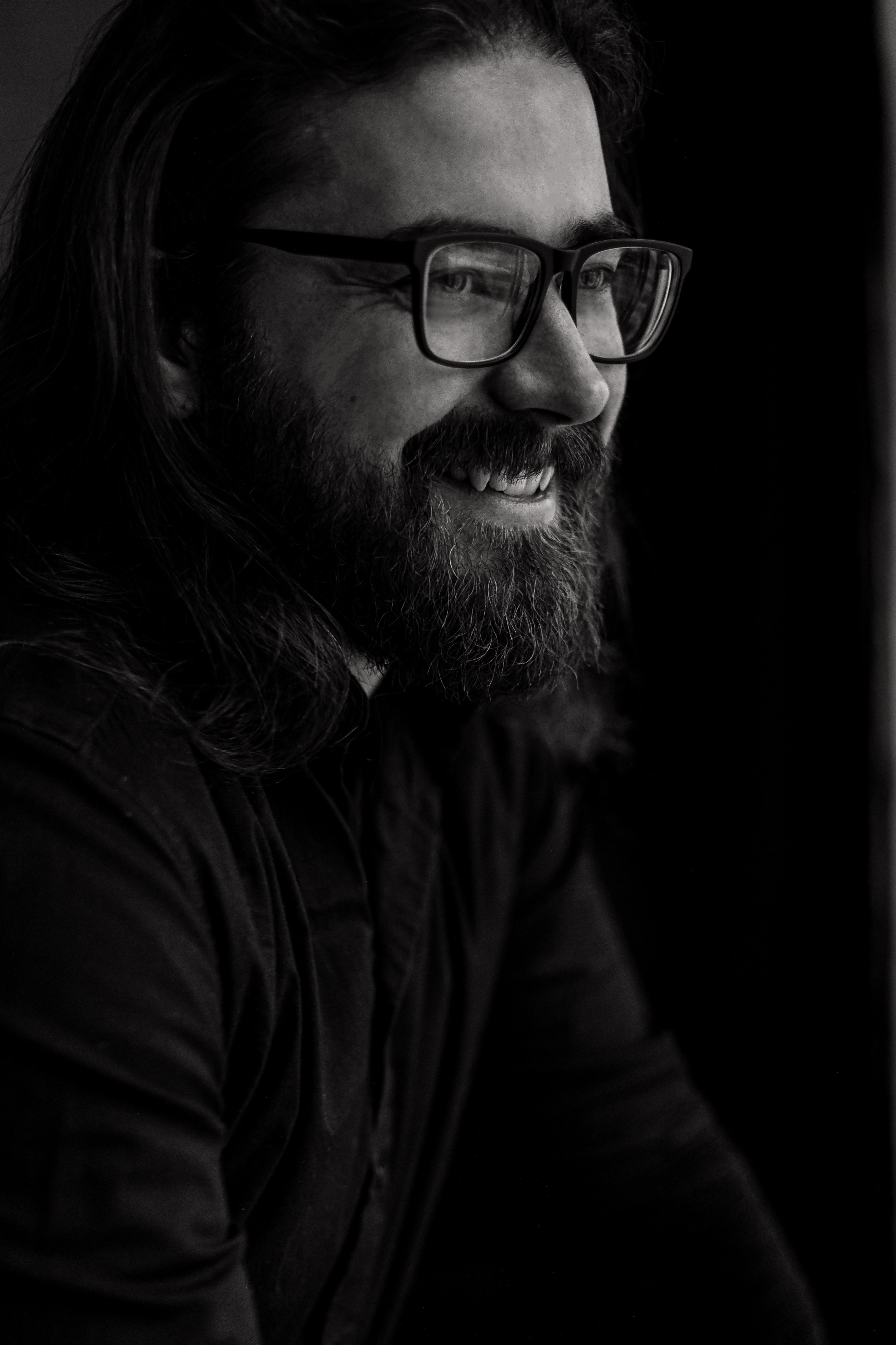 Фотосессия в студии фото. Фотограф в Москве. Мужской портрет.