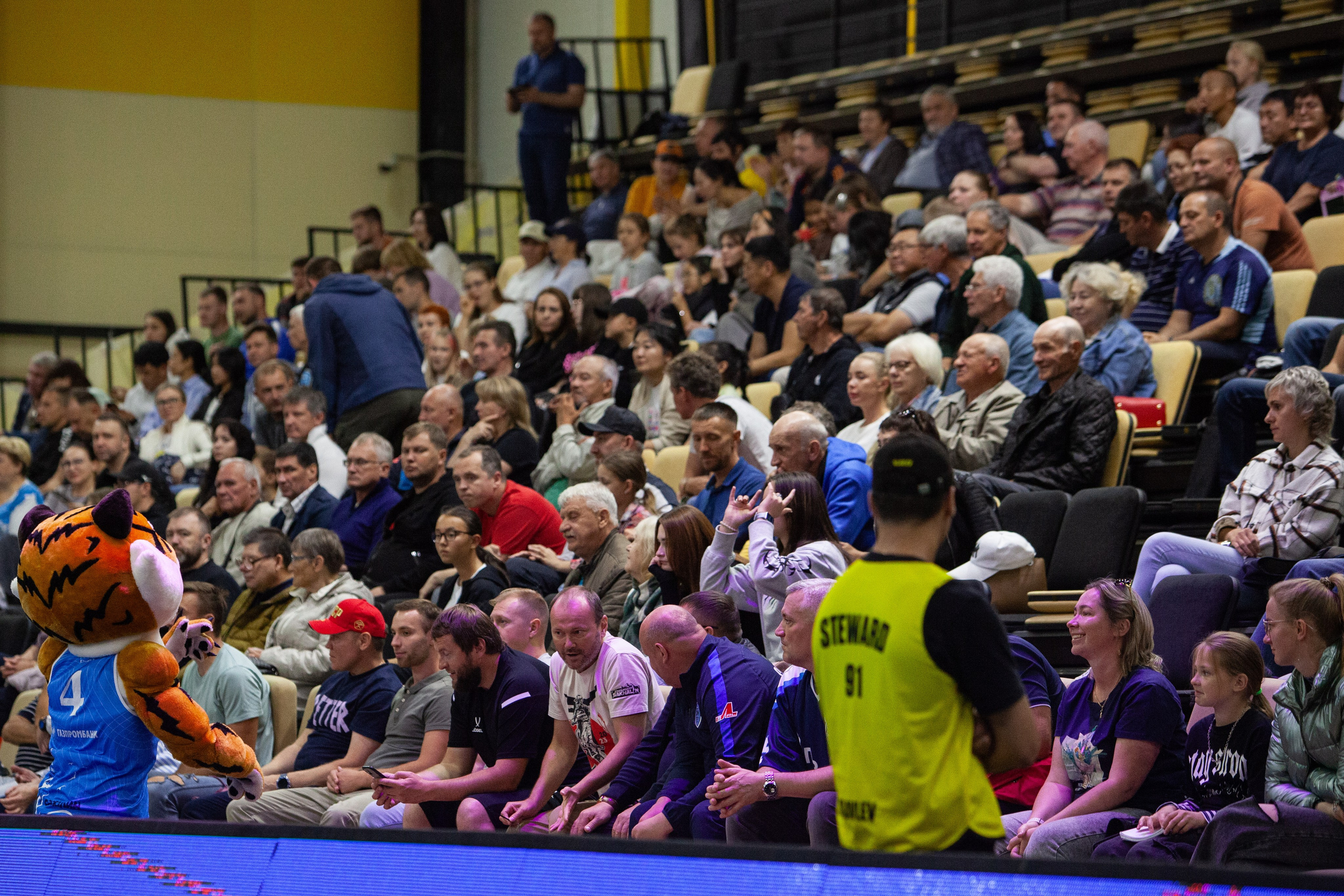 Один день из тура чемпионата России по волейболу. Кутузов Евгений Фотограф в Южно-Сахалинске