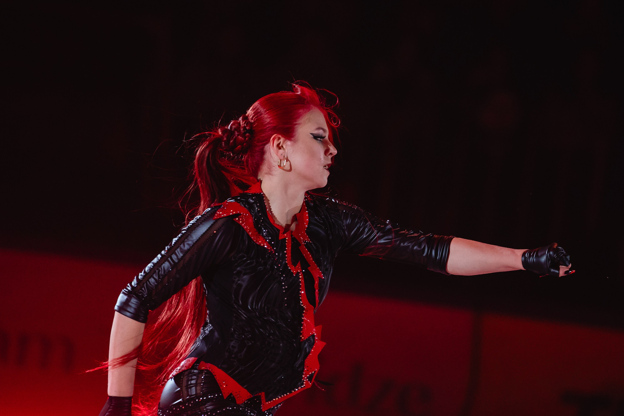 Шоу «Чемпионы на льду» в Новосибирске. Воробьева Ксения — Спортивный и танцевальный фотограф Новосибирск