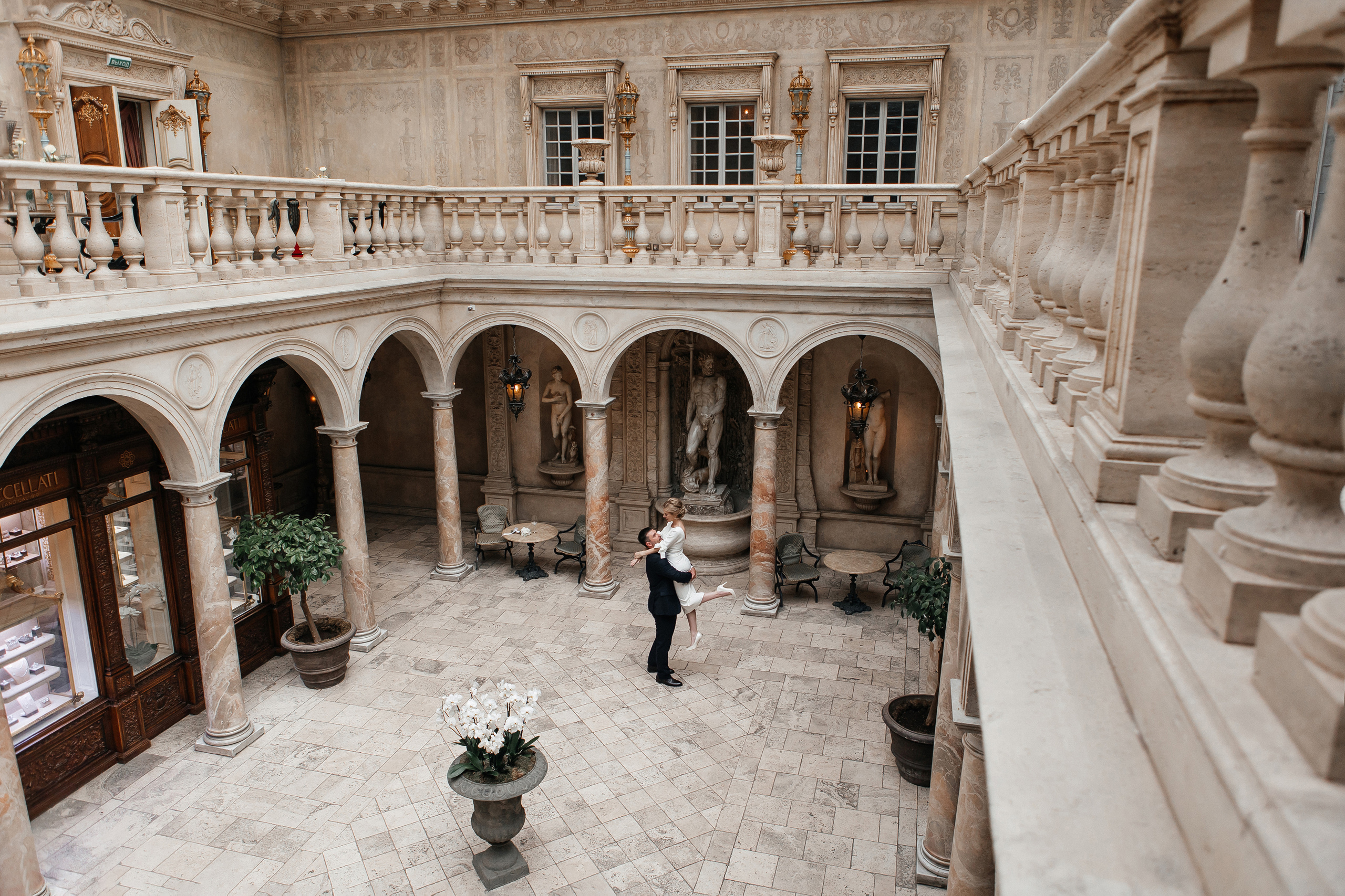 Свадебная фотосессия в ресторане Турандот