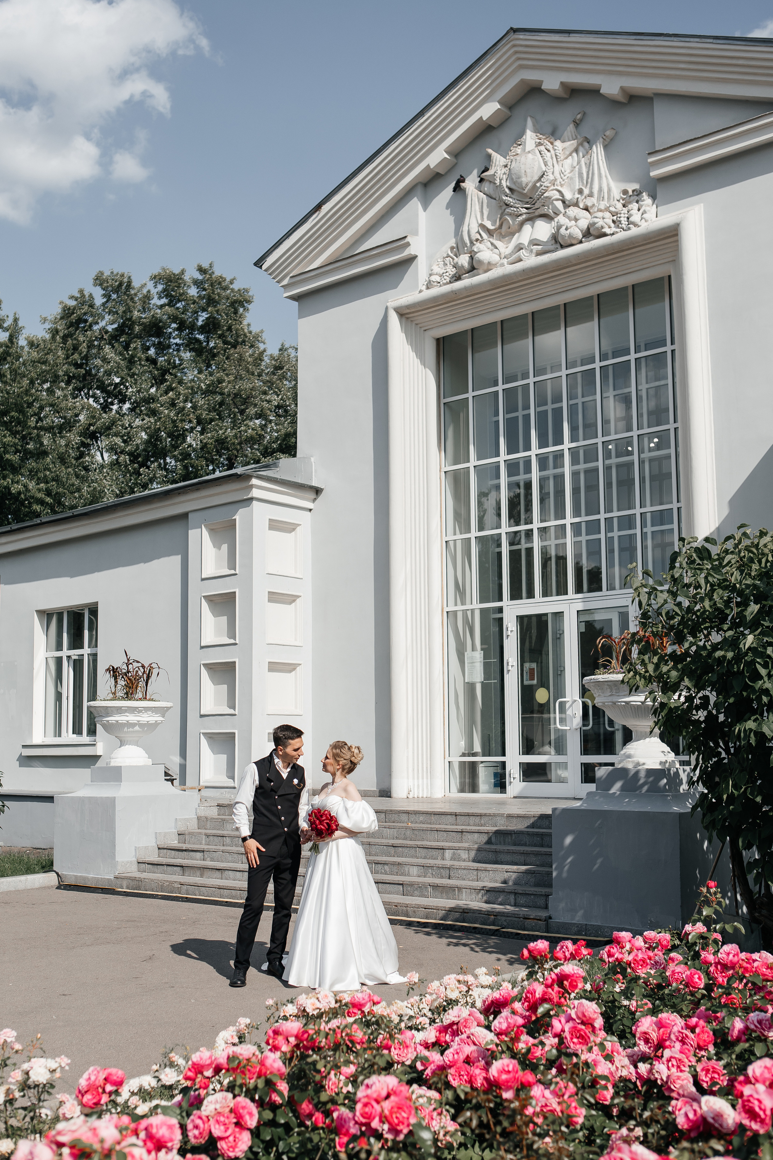 Регистрация брака во Дворце бракосочетания на ВДНХ. Свадебный фотограф в Москве Дарья Олендарёва