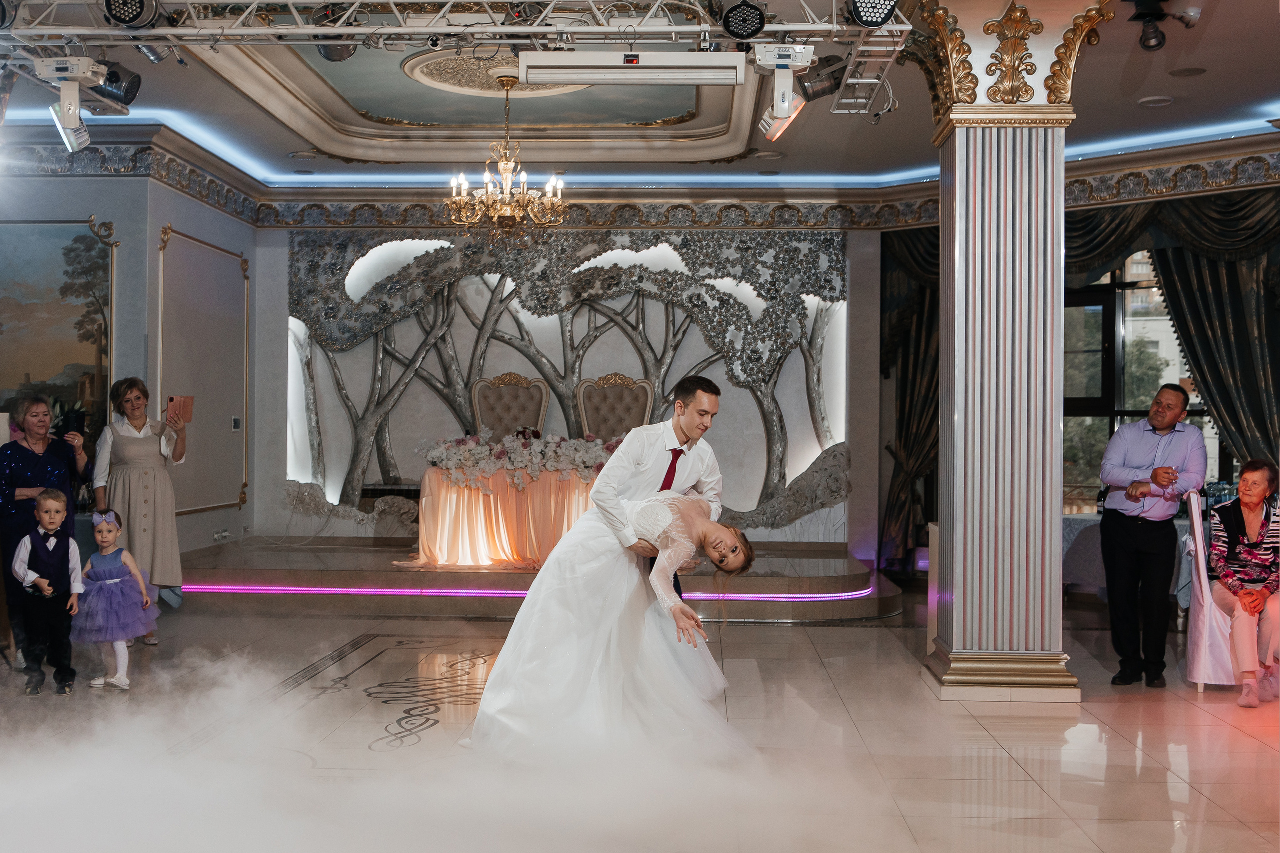 Первый танец молодых