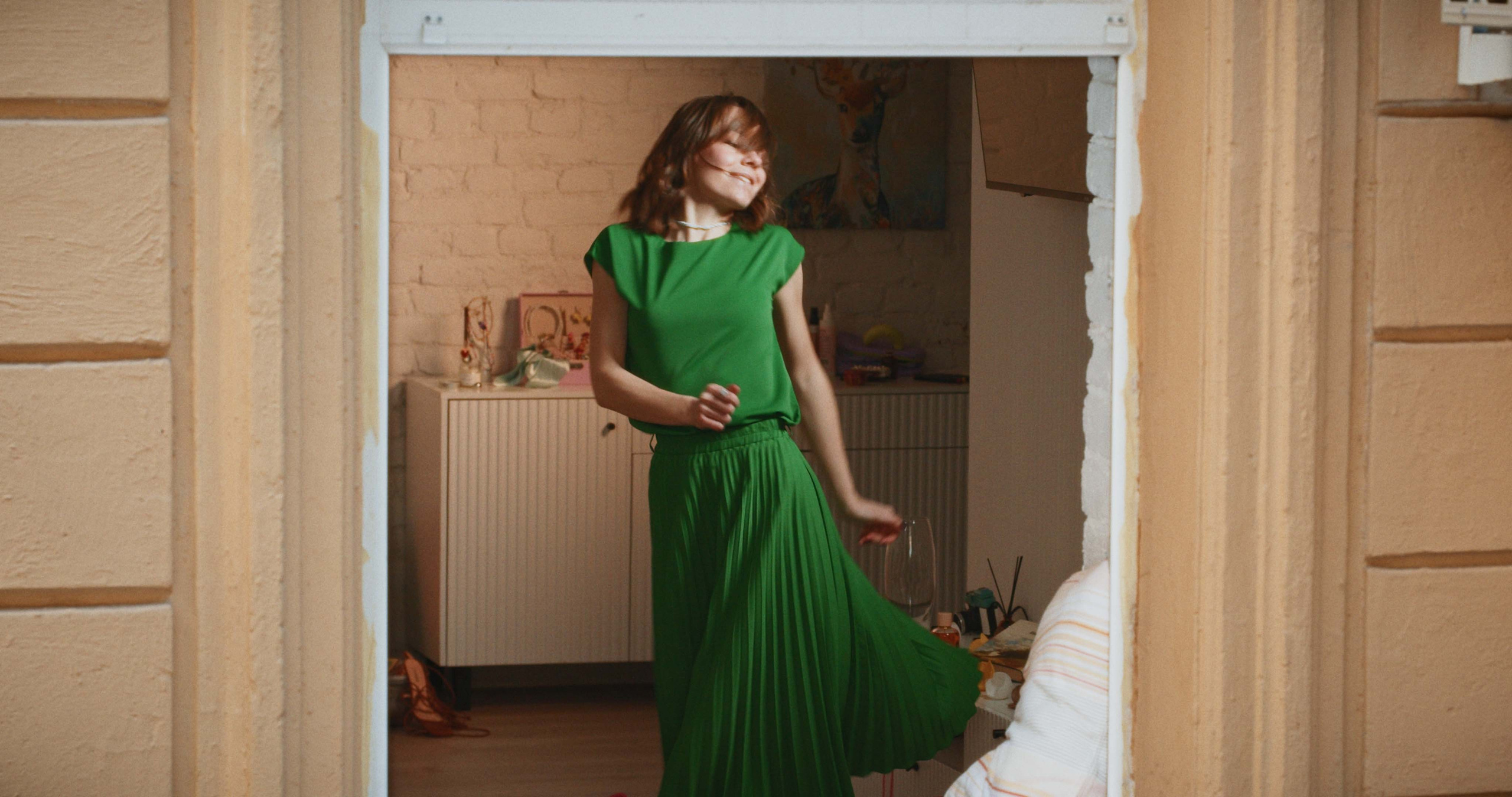 Клип группы Снимки — Танцуй. Цветокоррекция видео