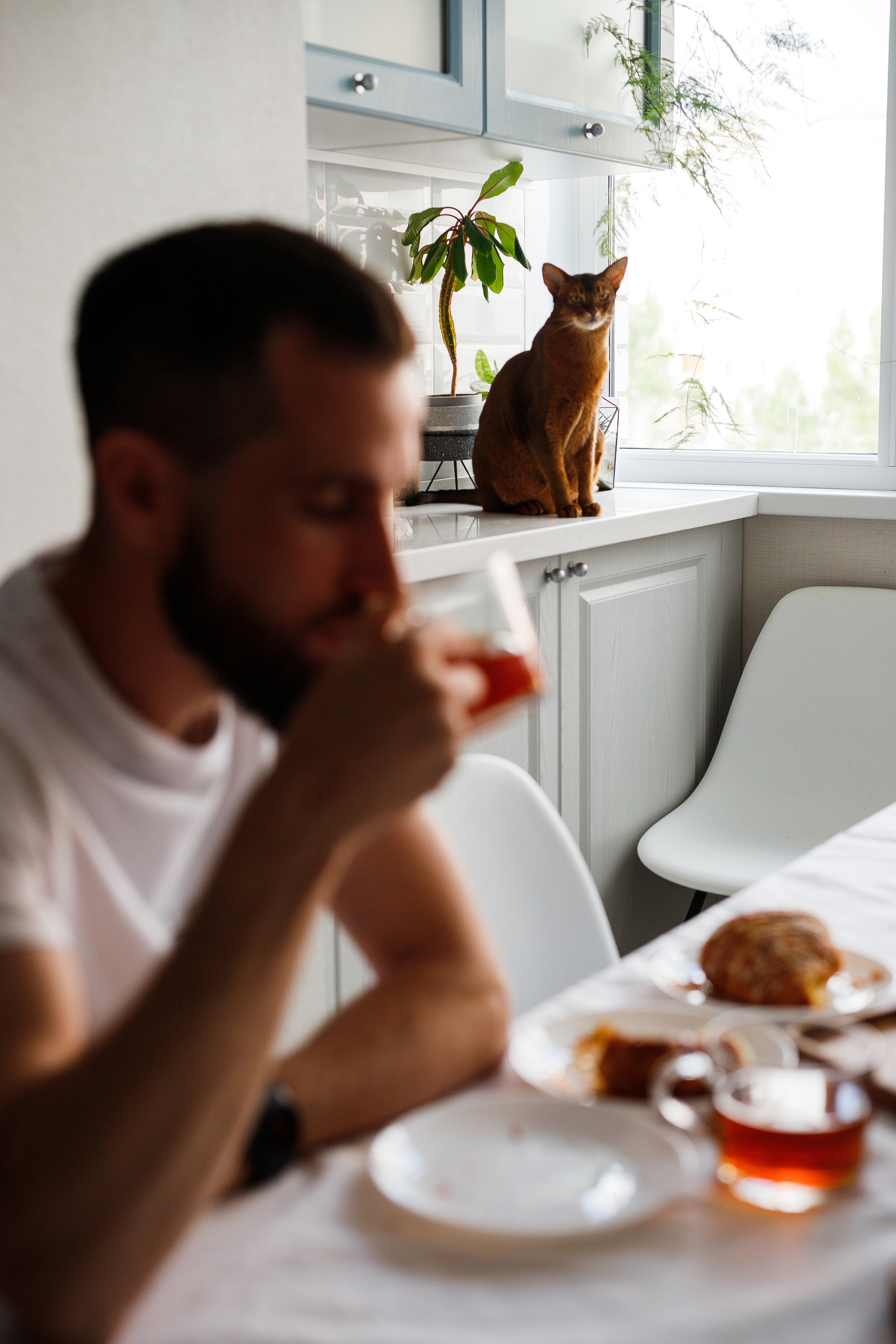 Семейная съемка дома в Астрахани, муж, беременная жена, ребенок.