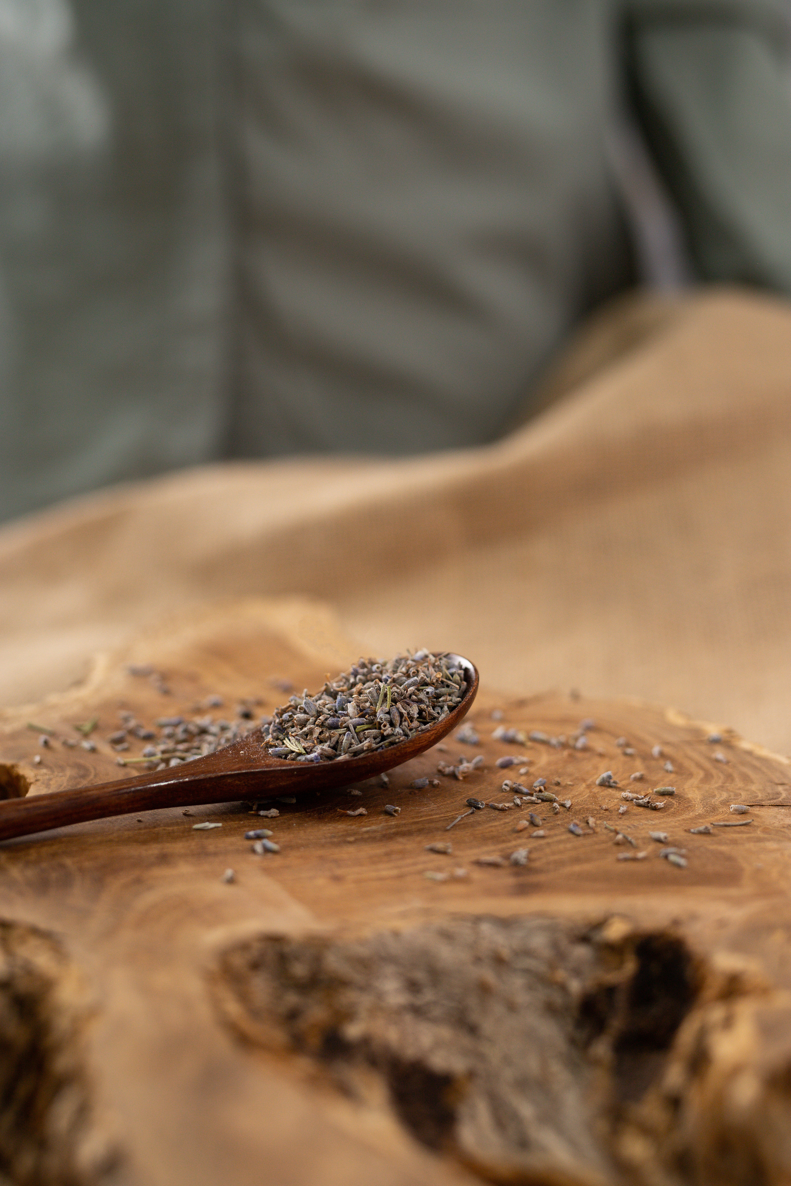 съемка чая и трав для магазина в Астрахани. контент съемка. чай и травы. съемка еды. заварка на ложке.