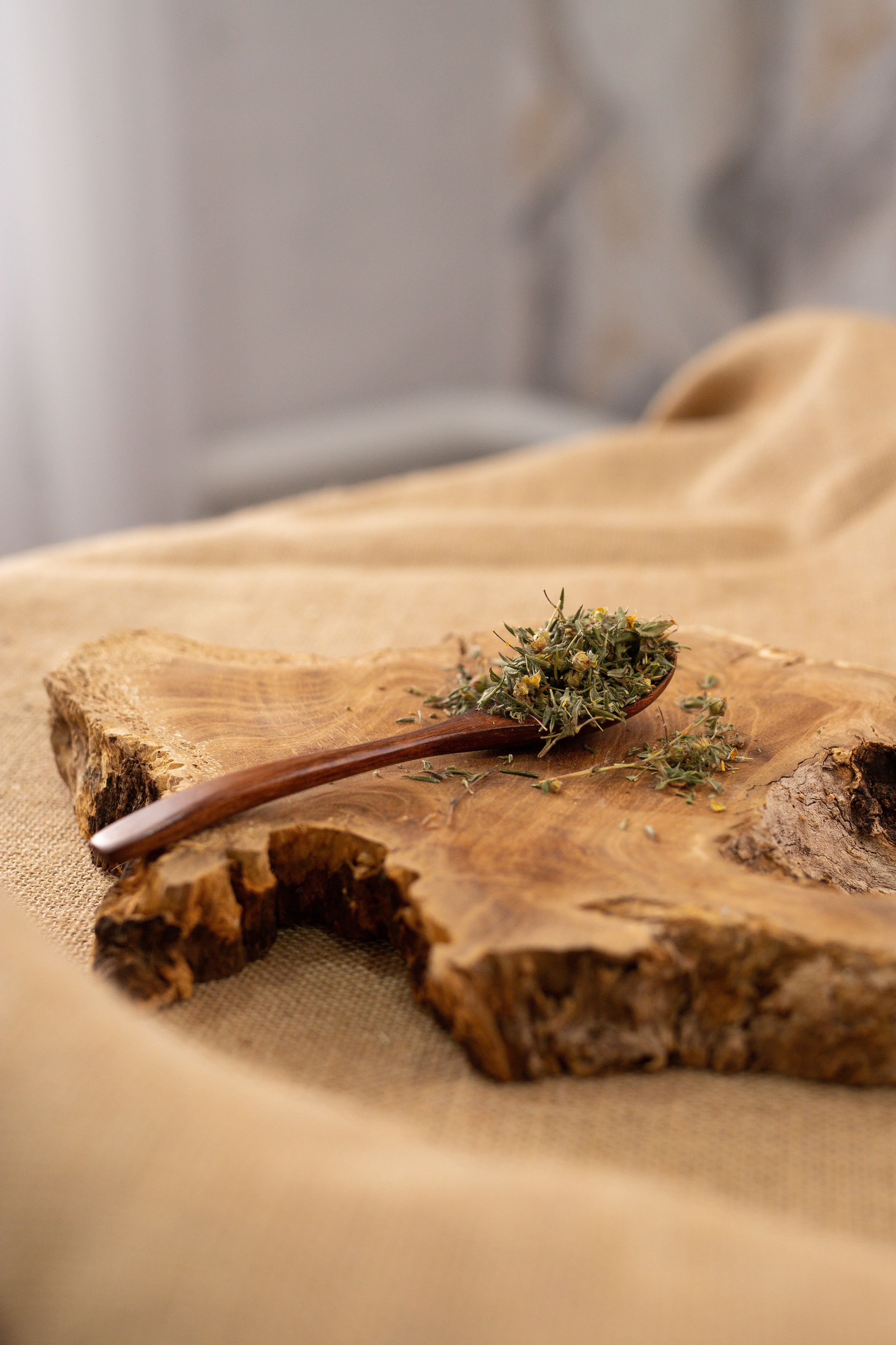 съемка чая и трав для магазина в Астрахани. контент съемка. чай и травы. съемка еды. заварка на ложке.