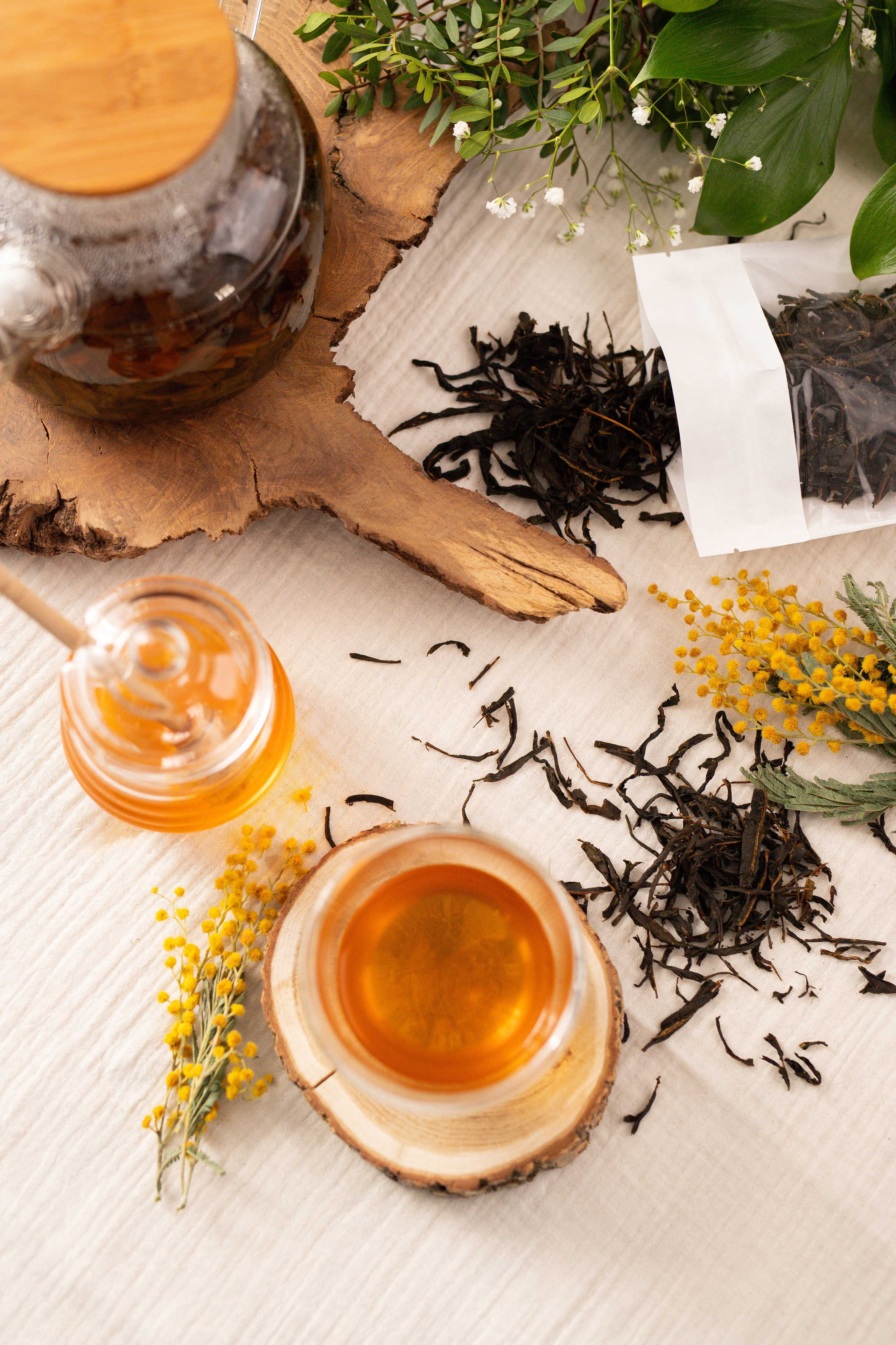 съемка чая и трав для магазина в Астрахани. контент съемка. чай и травы. съемка еды. чашка чая и заварка. мед. чай с медом.