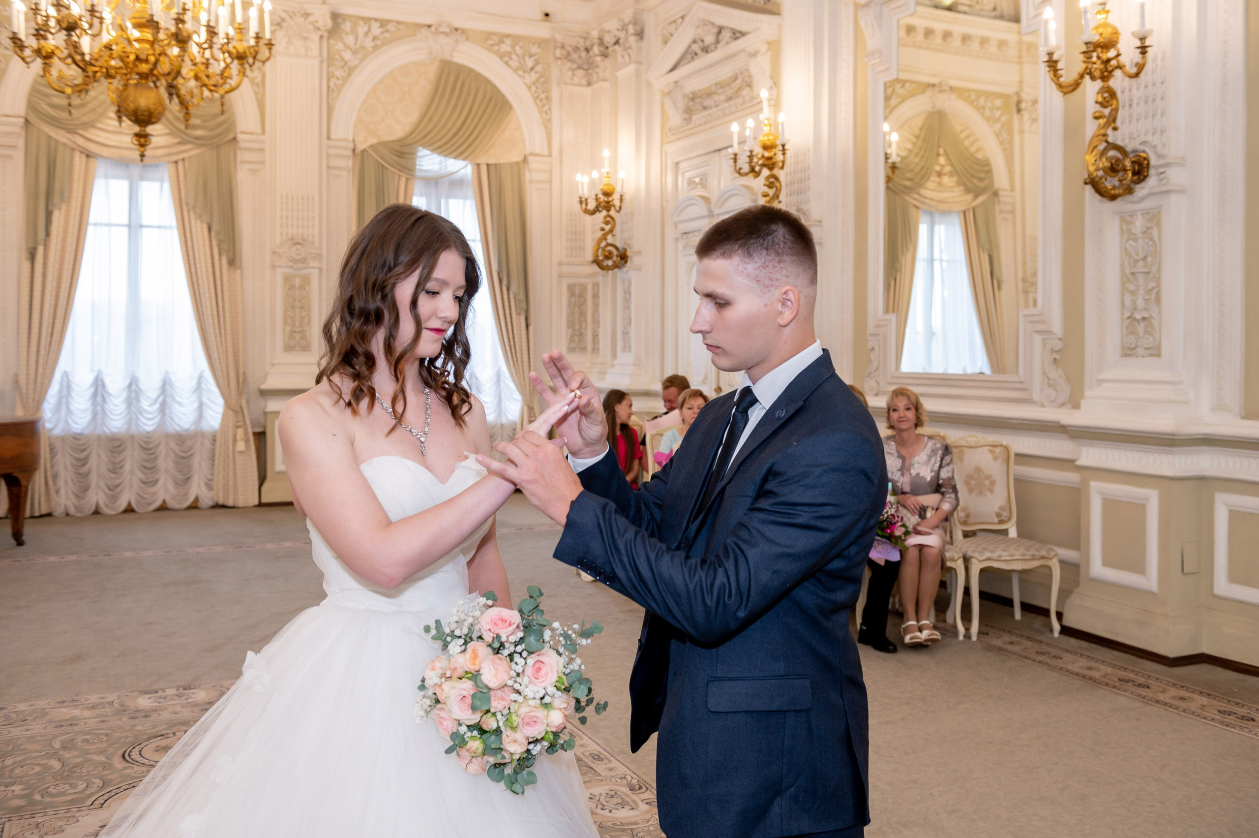 Зажигательная и динамичная свадебная фотосессия Анастасии и Максима. Портретный, семейный и свадебный фотограф в Санкт-Петербурге и в Пушкине Ширяев Денис