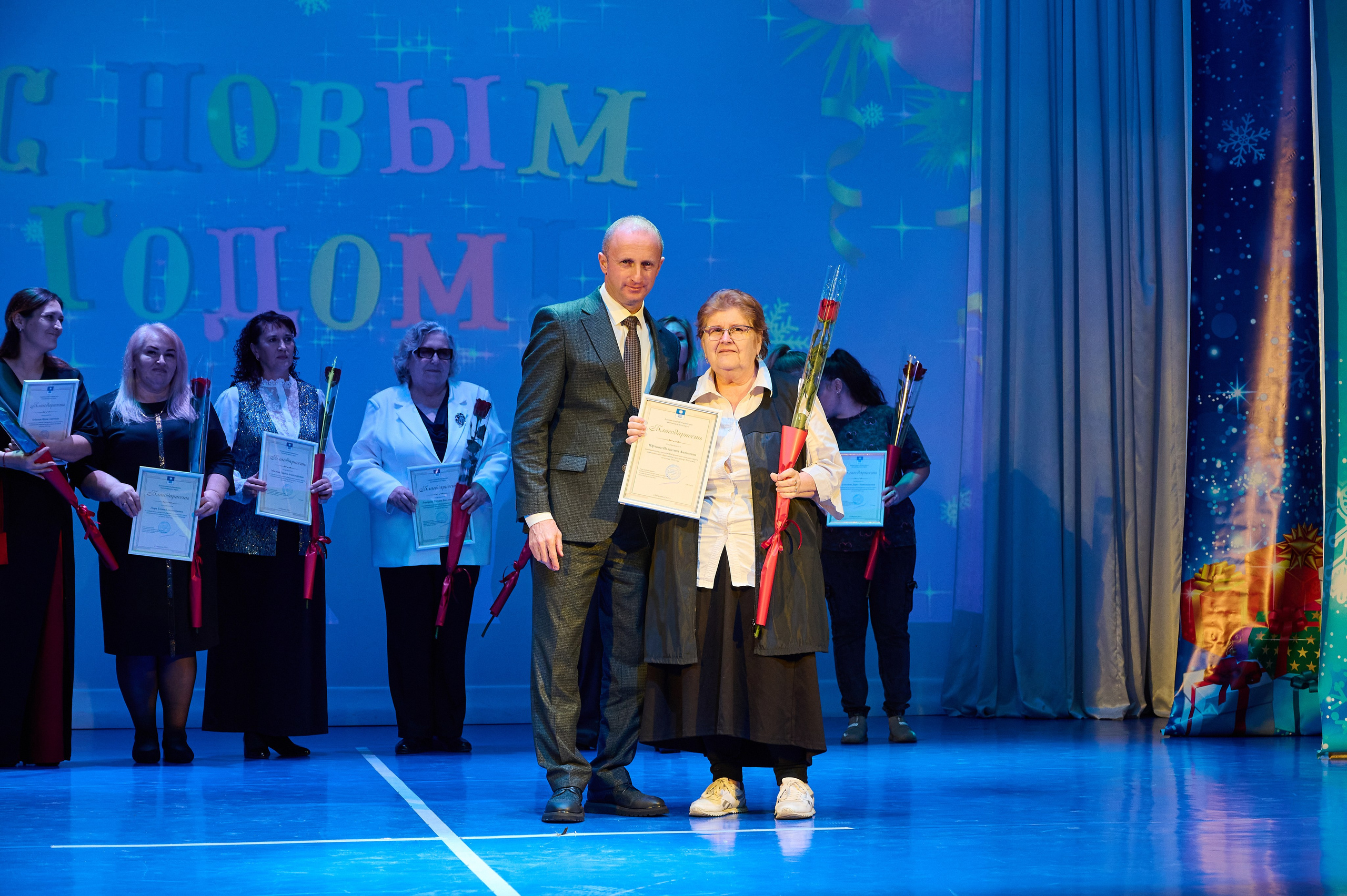 Коцерт НГ В ДК Марьина Роща. Жизнь курорта Кабардинка в фотографиях