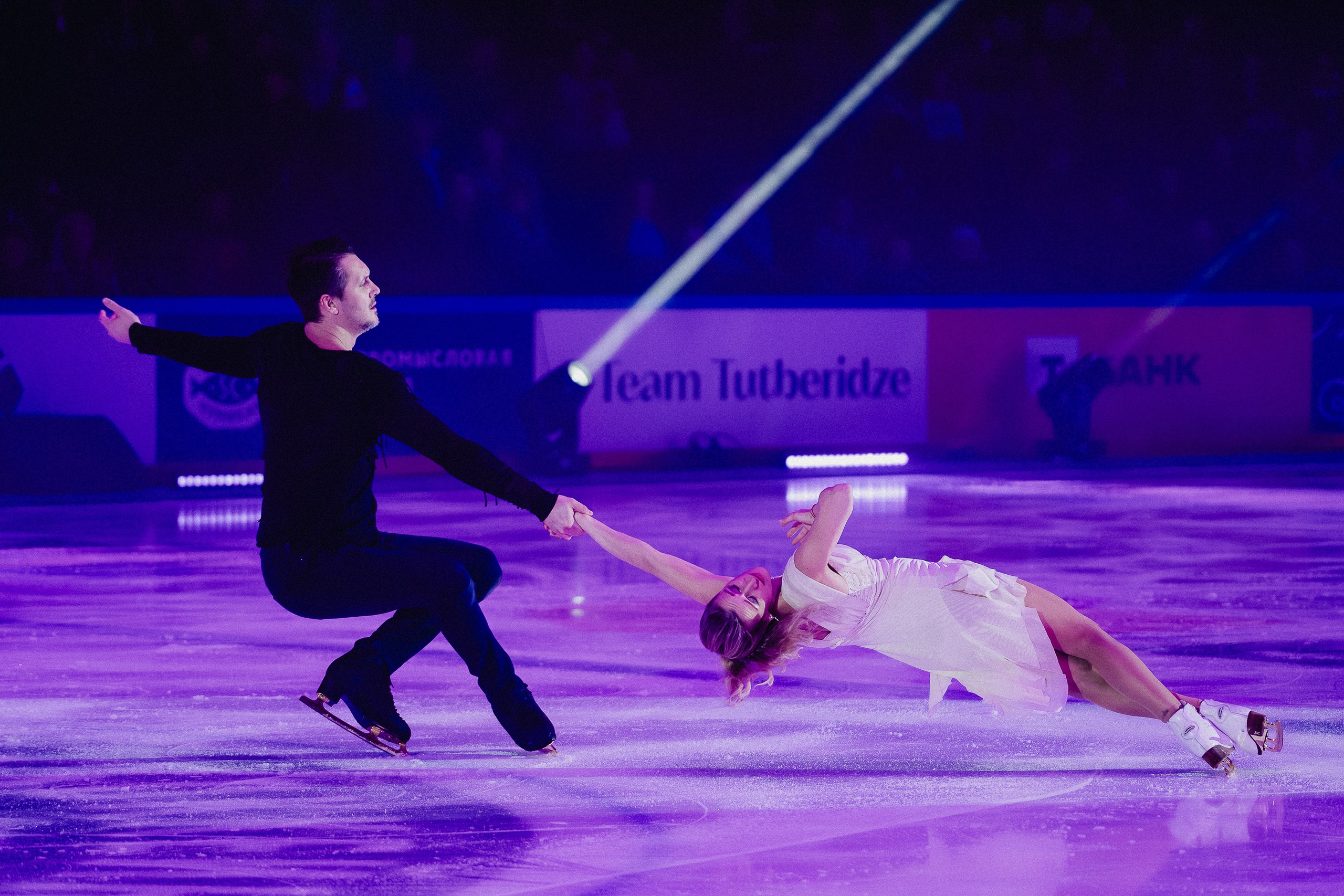 Шоу Этери Тутберидзе в Новосибирске. Воробьева Ксения — Спортивный и танцевальный фотограф Новосибирск