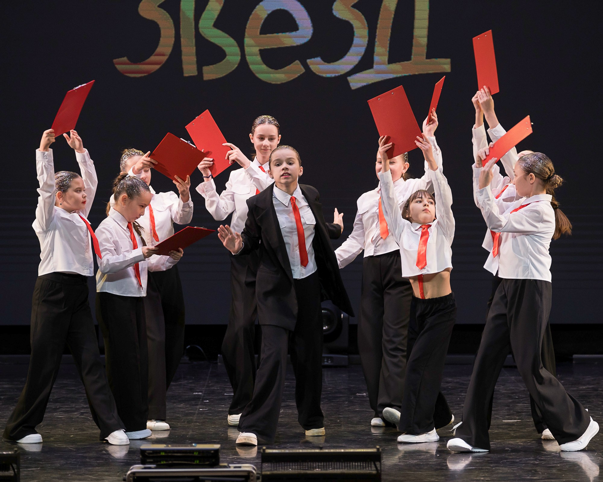 ФЕСТИВАЛЬ КОНКУРС ТВОРЧЕСКИХ КОЛЛЕКТИВОВ «СИЯНИЕ ЗВЕЗД». Репортажный фотограф в Казани Павел Серпокрылов