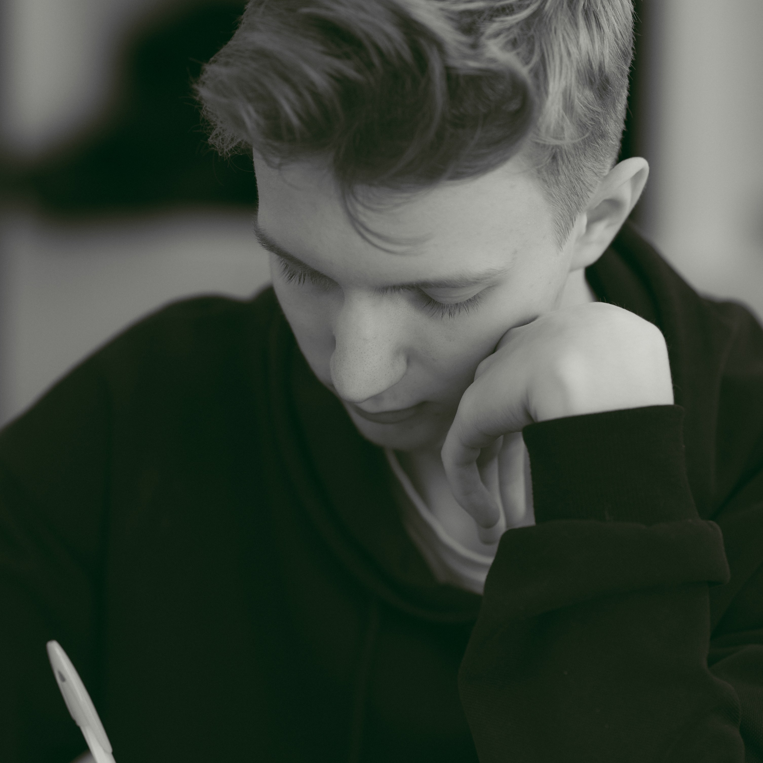 Schoolbook. Школьный фотограф в Валуйках. Фотосессии для выпускников и изготовление выпускных альбомов в городе Валуйки и в Белгородской области