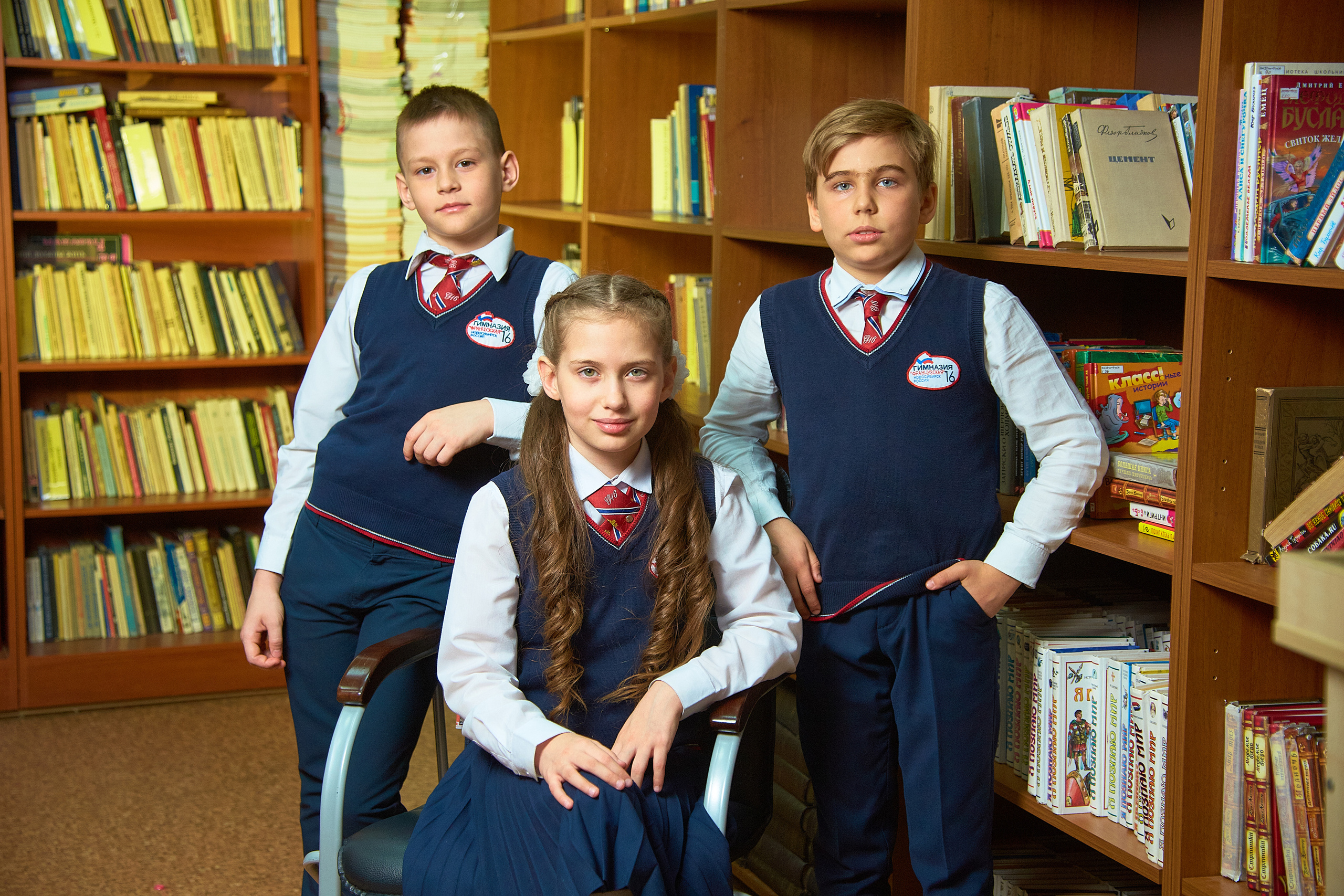 Школьная фотосъемка в библиотеке. Выпускной альбом Новосибирск