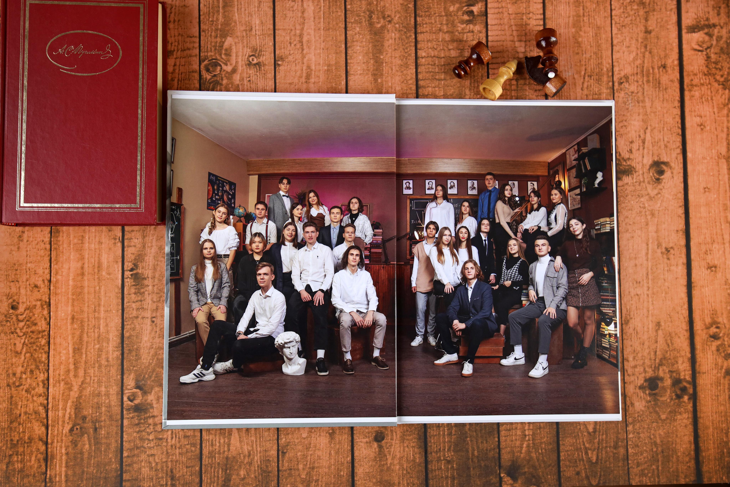Эксклюзивная фотокнига выпускника «Цитатник». Выпускной альбом Новосибирск